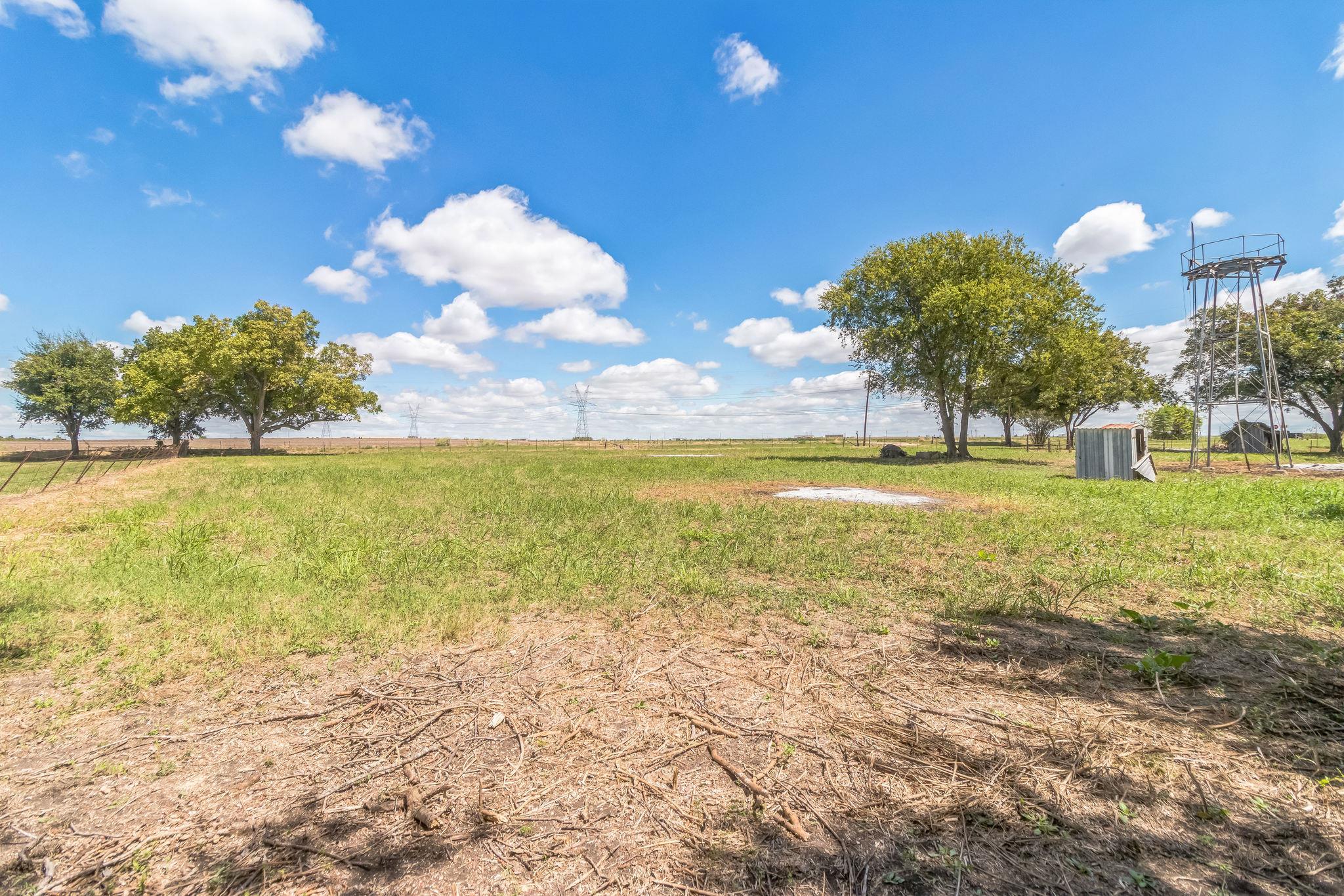 1900 County Road 330, Granger, TX 76530