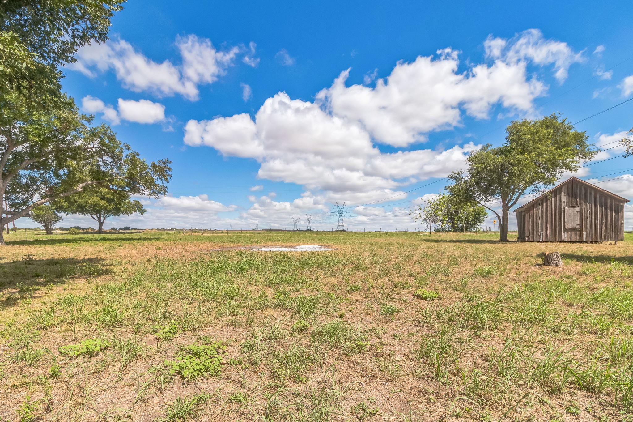1900 County Road 330, Granger, TX 76530