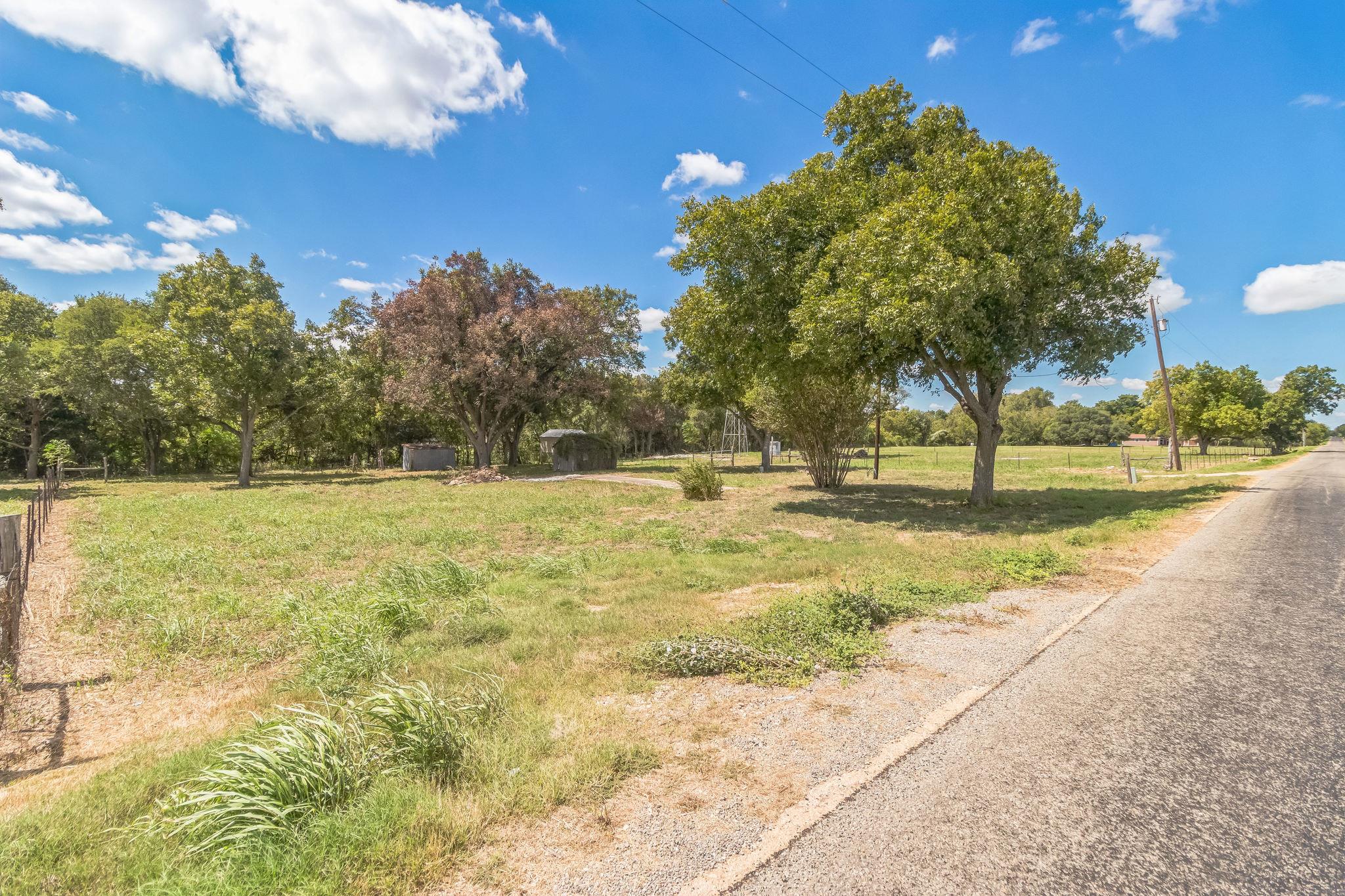 1900 County Road 330, Granger, TX 76530