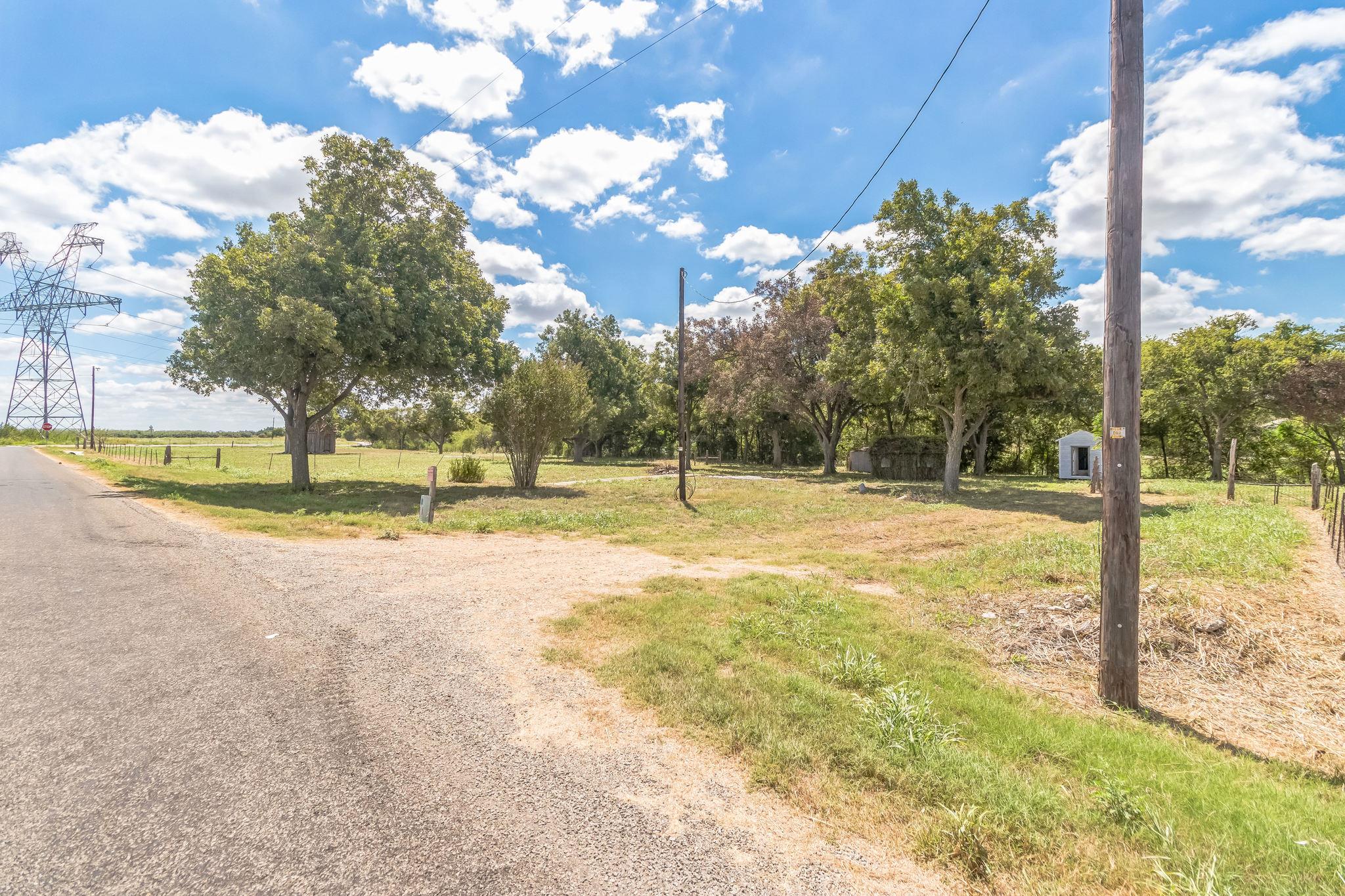 1900 County Road 330, Granger, TX 76530
