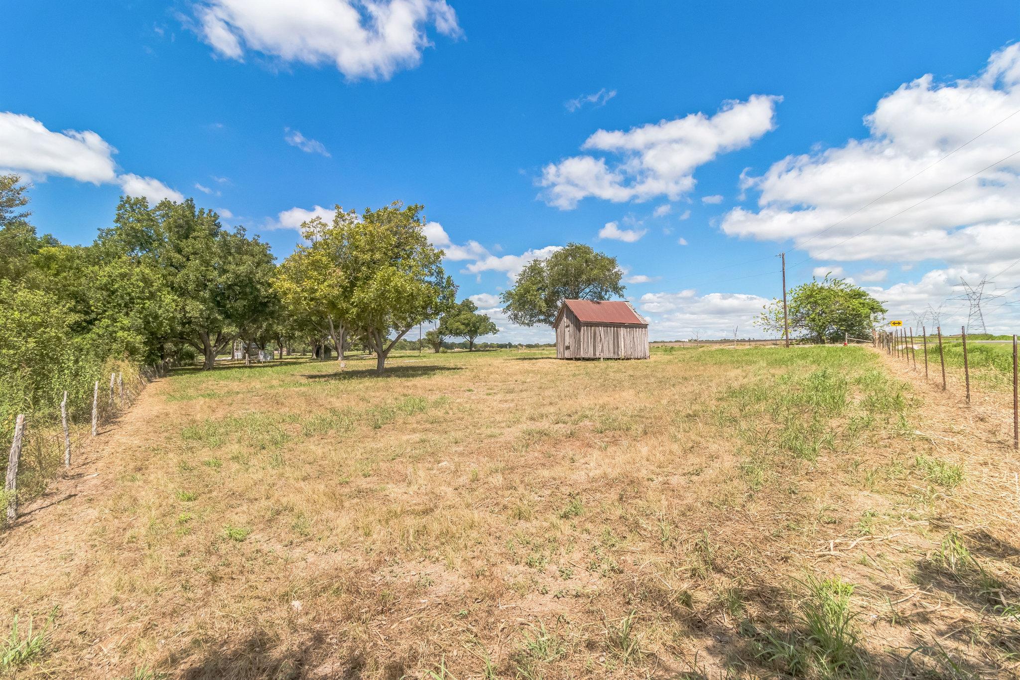 1900 County Road 330, Granger, TX 76530