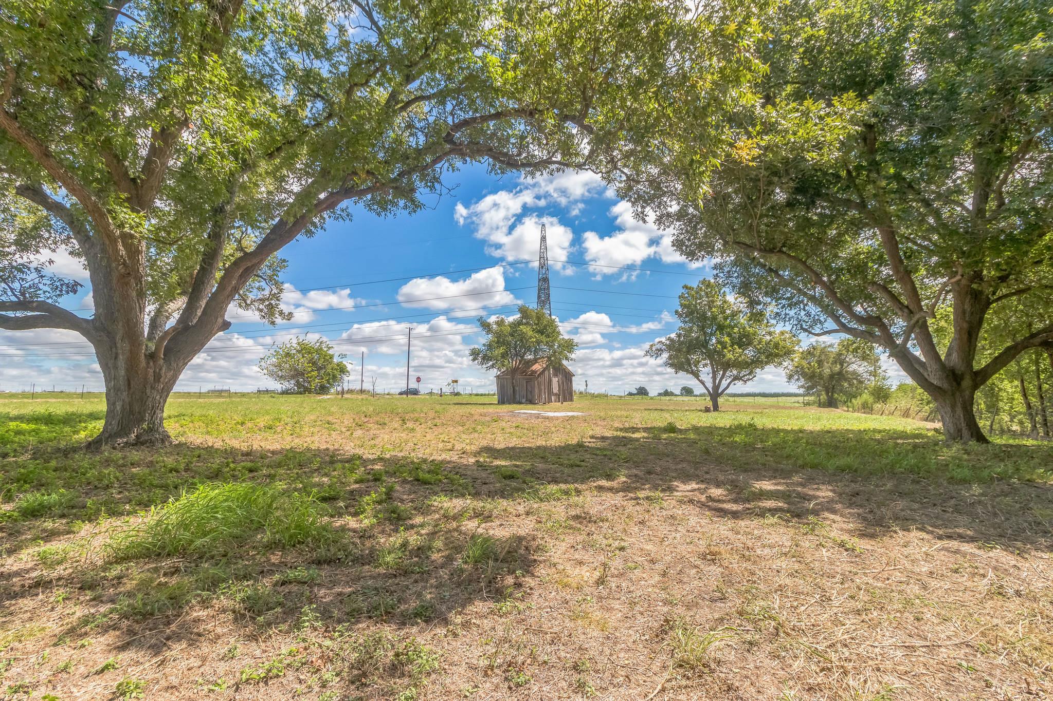 1900 County Road 330, Granger, TX 76530