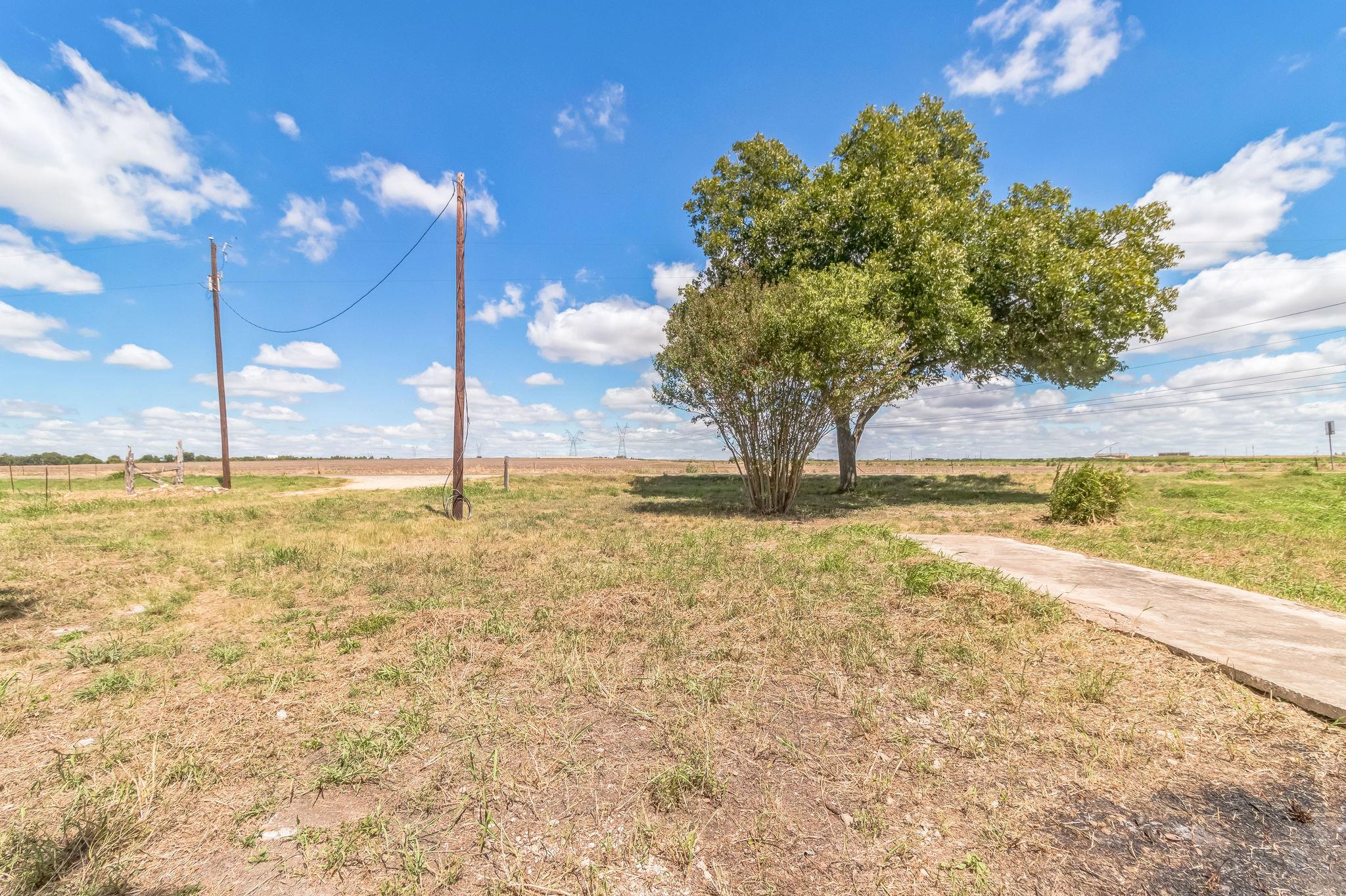 1900 County Road 330, Granger, TX 76530