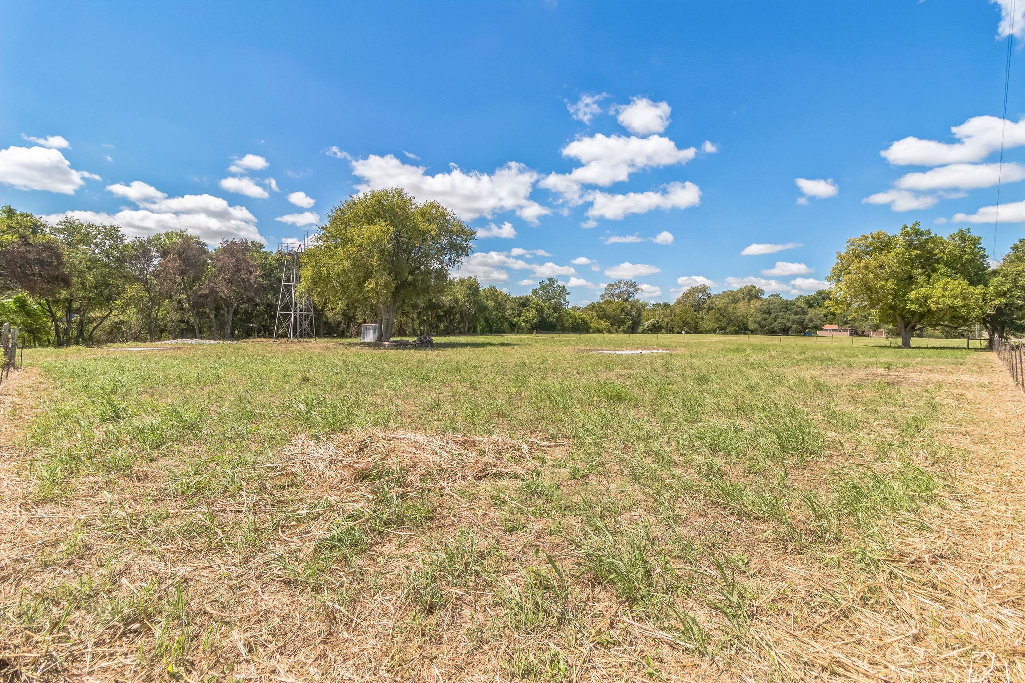 1900 County Road 330, Granger, TX 76530