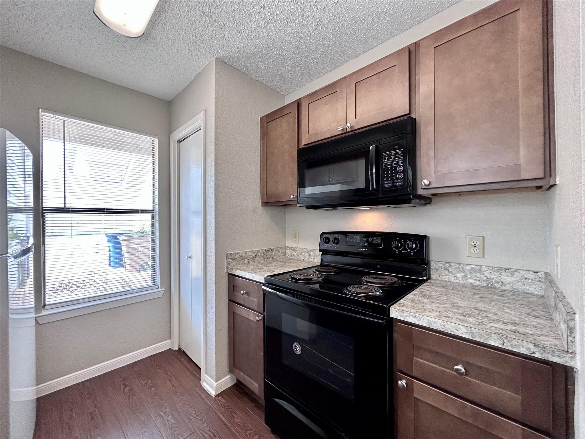 8900 Schick Rd # A, Austin, TX 78729