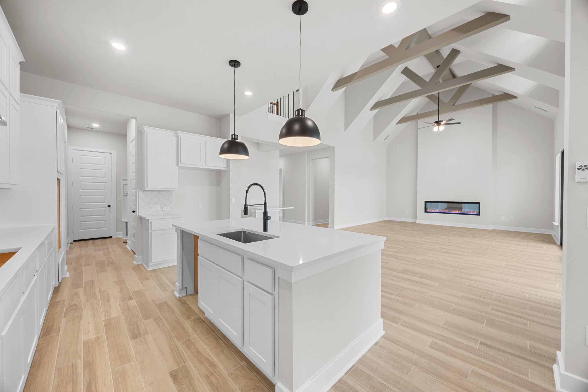 100 Montecilo Dr, Liberty Hill, TX 78642