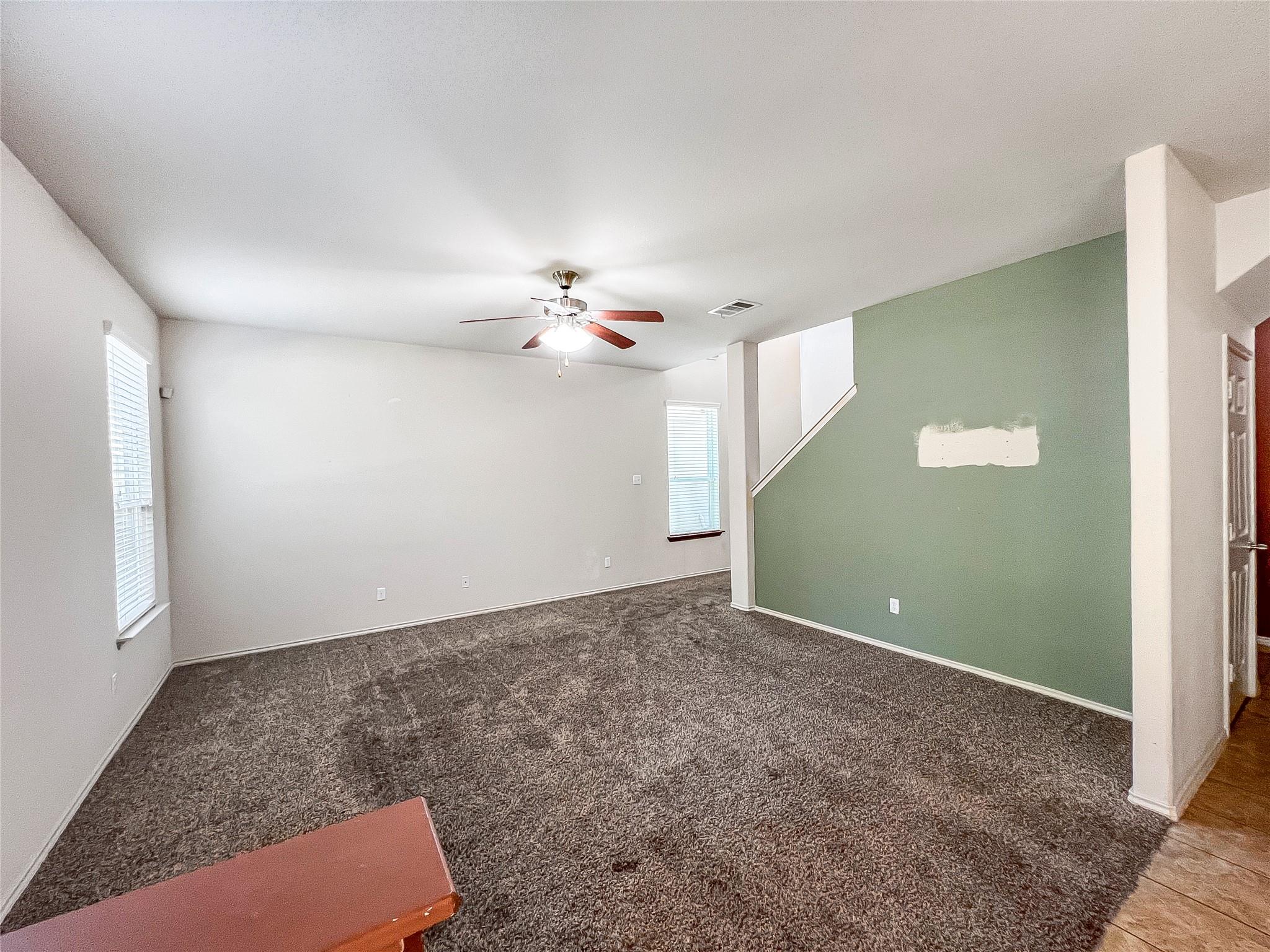 212 Foster Ln, Jarrell, TX 76537