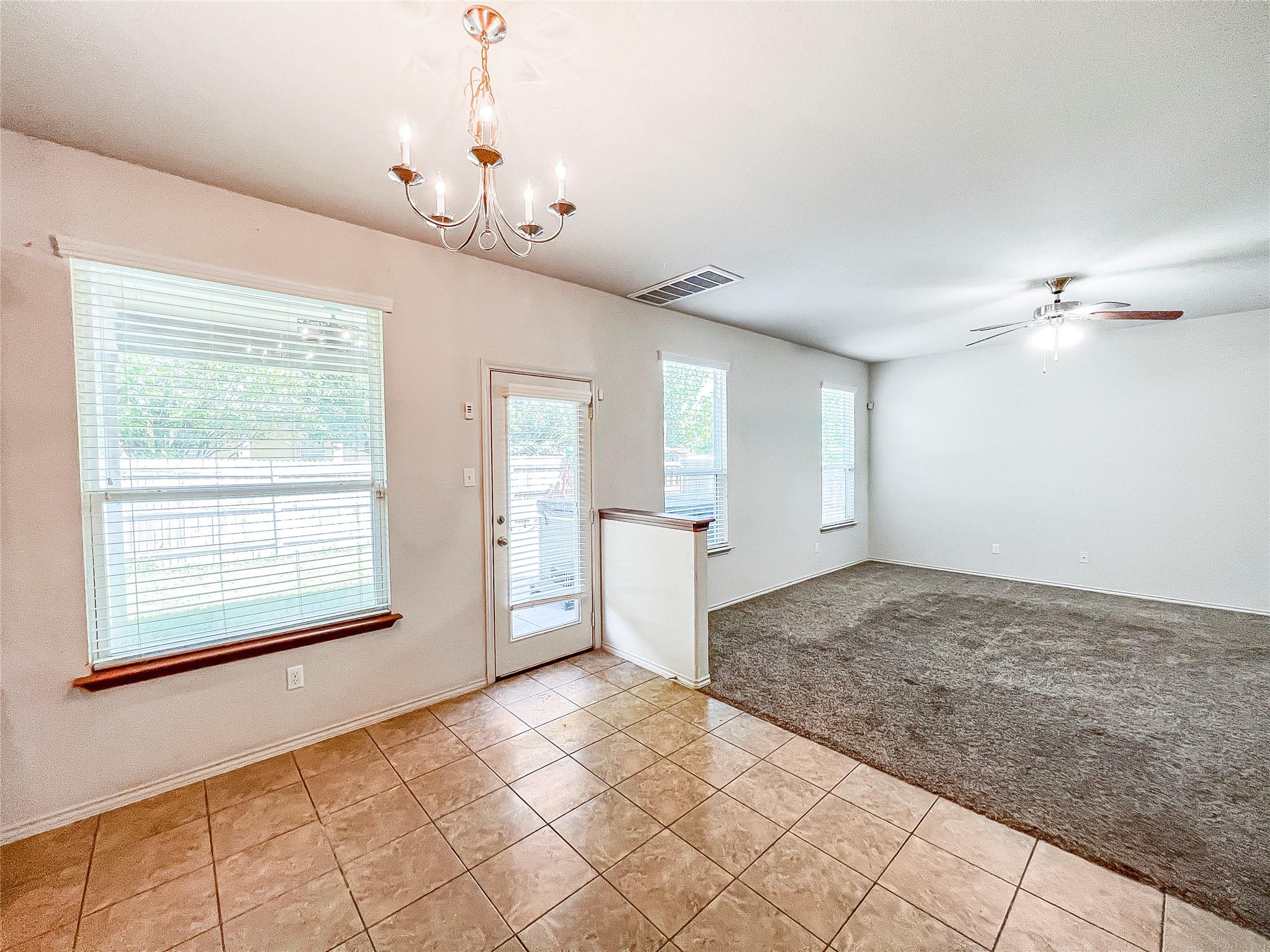 212 Foster Ln, Jarrell, TX 76537