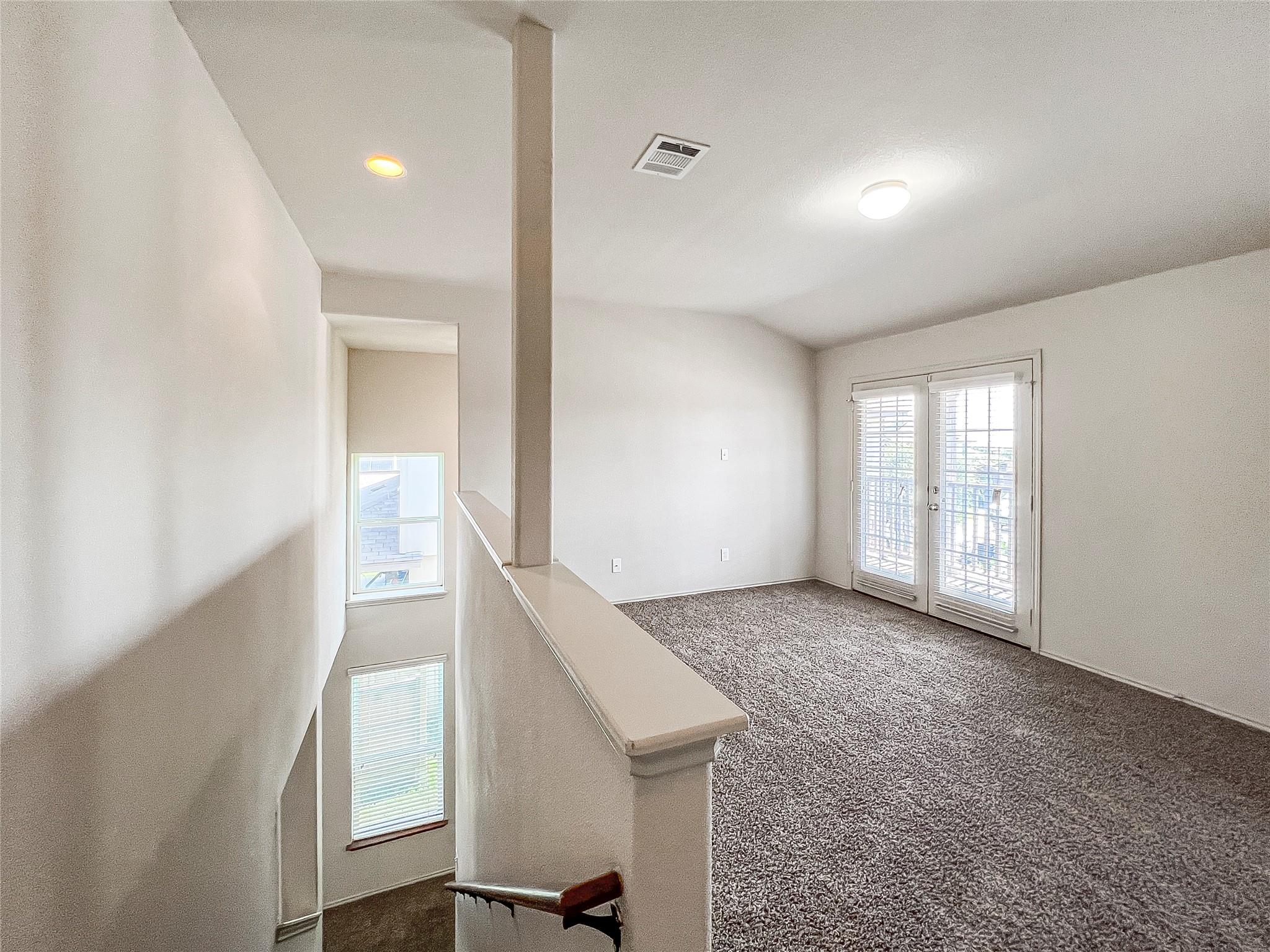 212 Foster Ln, Jarrell, TX 76537