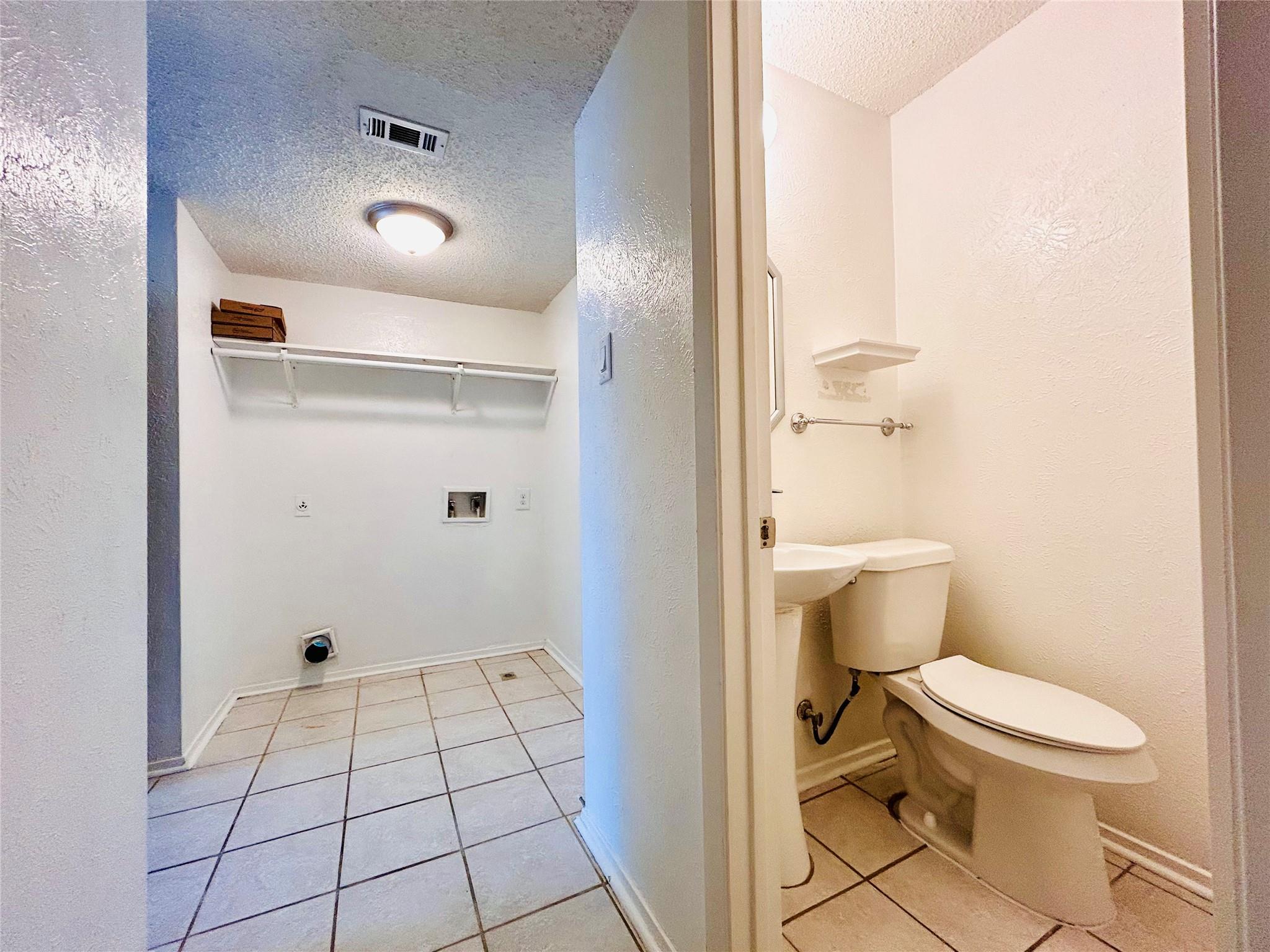 8800 Clearbrook Trl # B, Austin, TX 78729