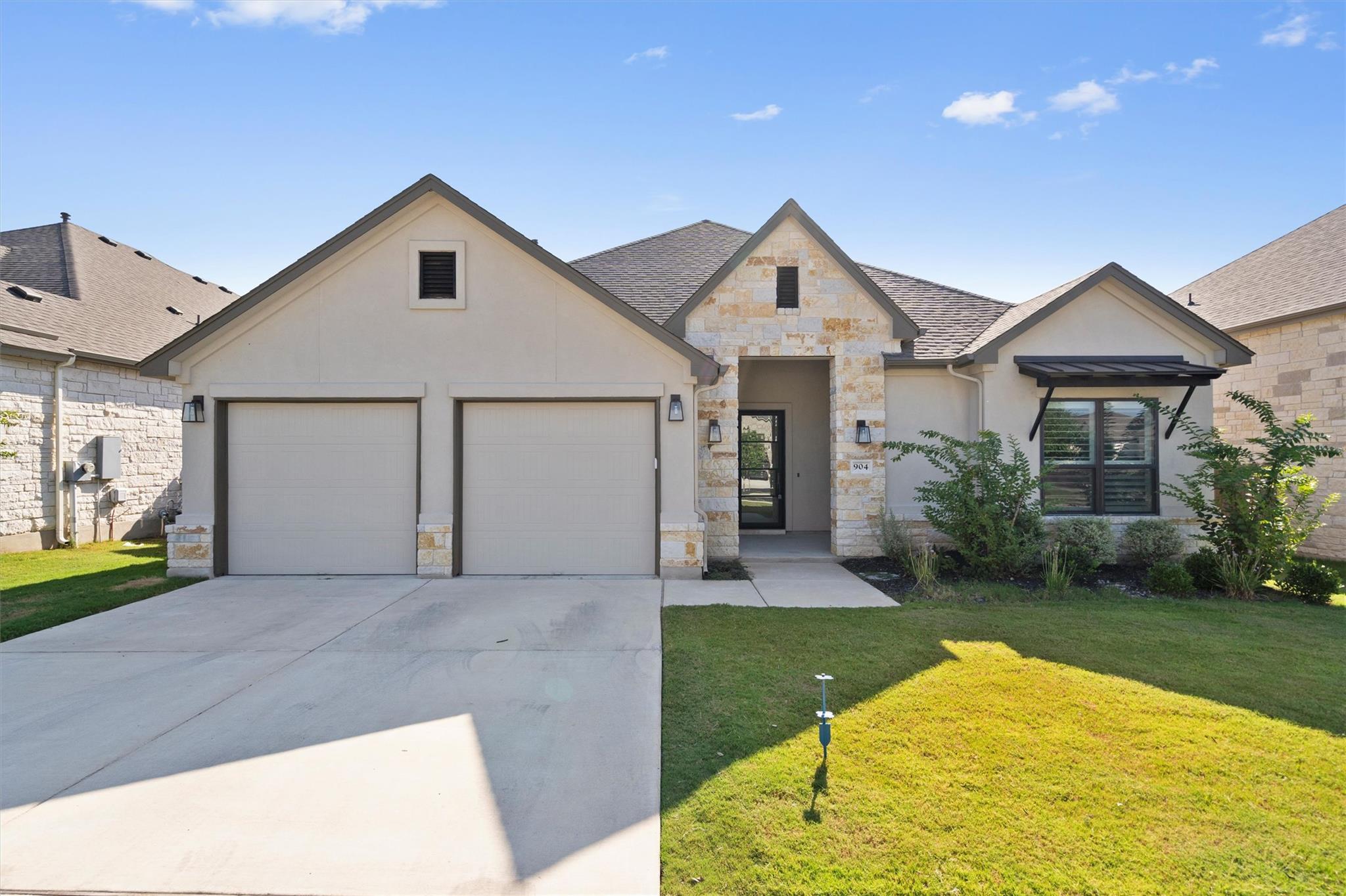 904 Naranjo Dr, Georgetown, TX 78628