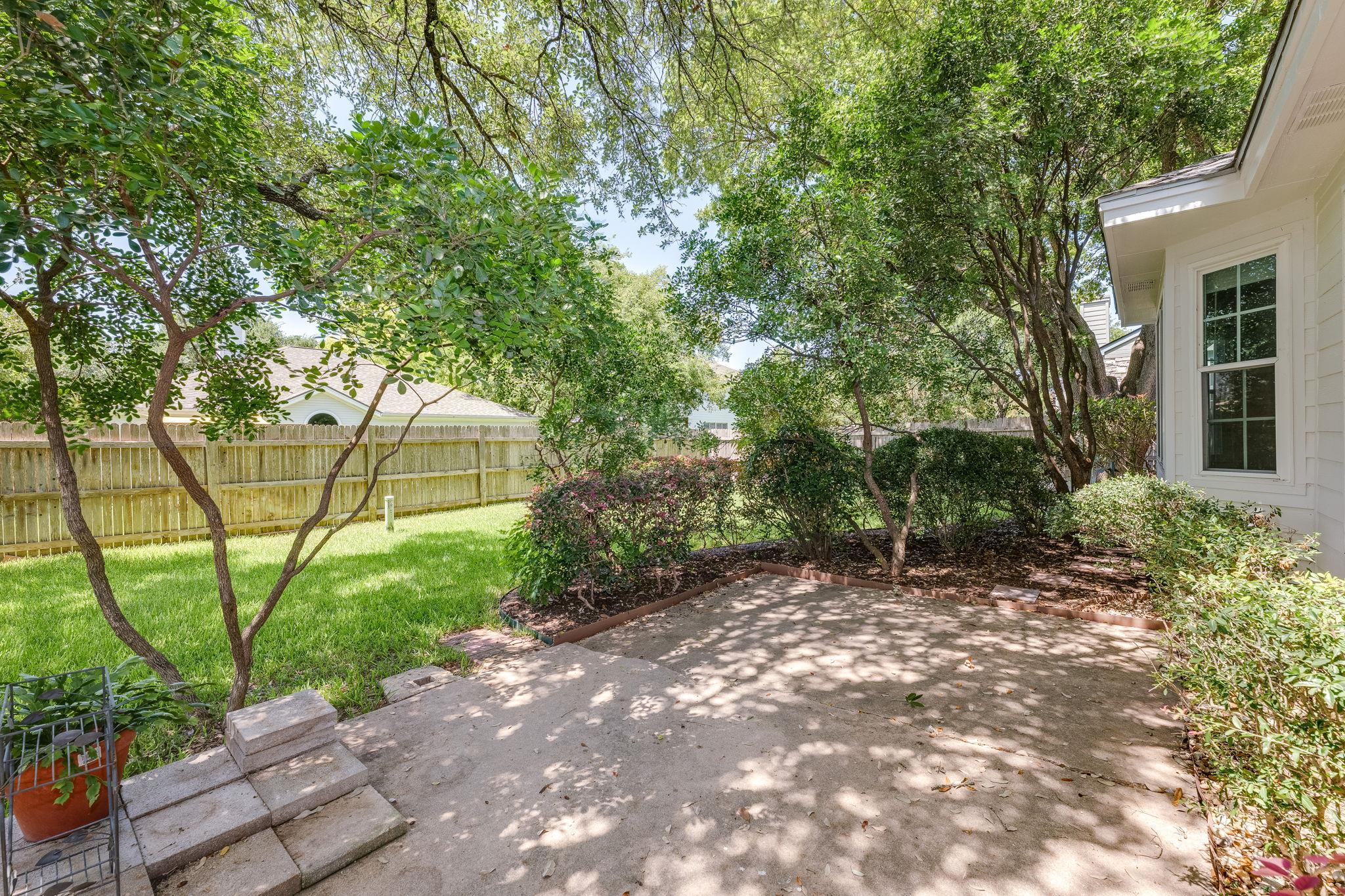6611 Carisbrooke Ln, Austin, TX 78754