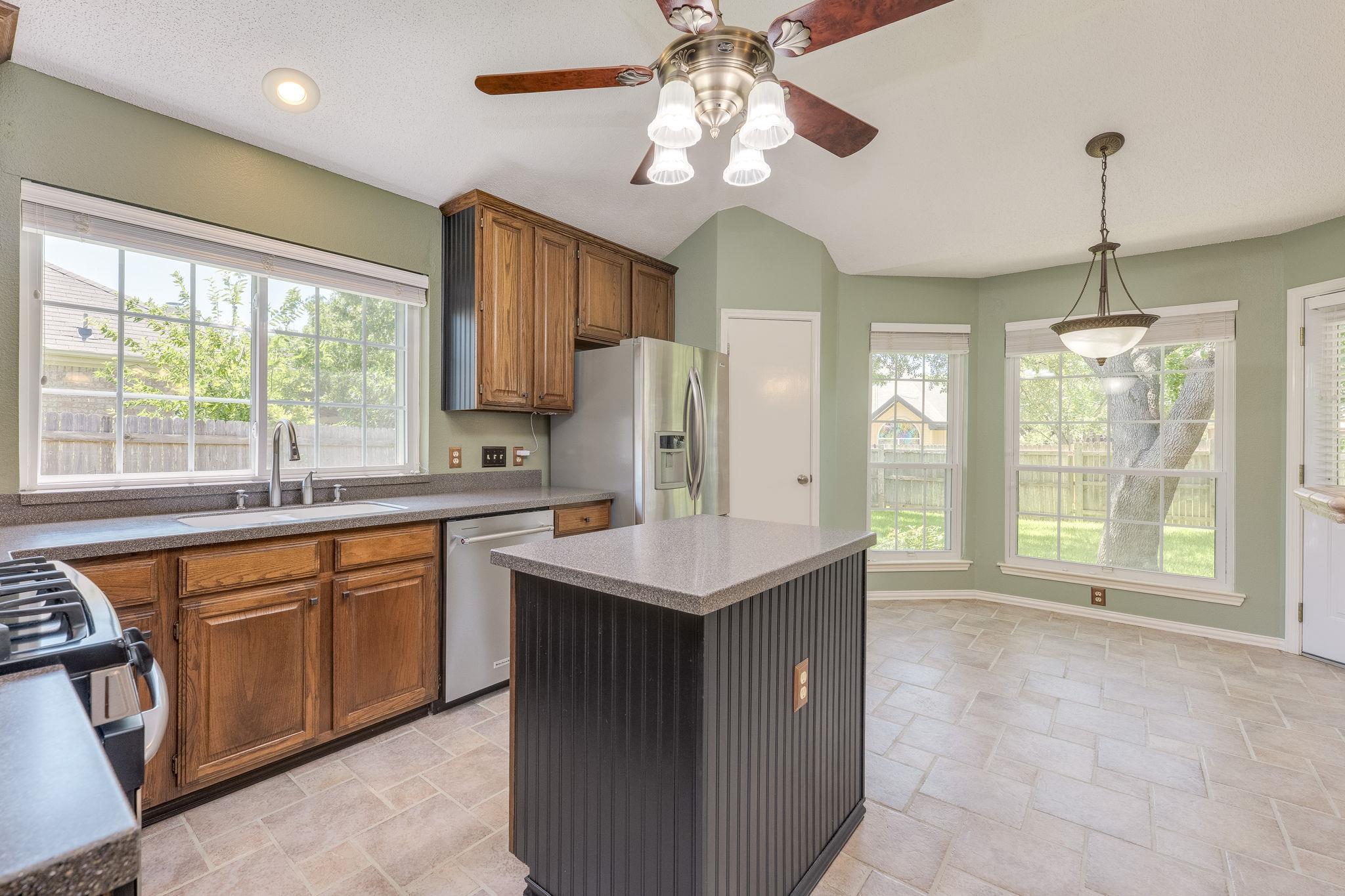 6611 Carisbrooke Ln, Austin, TX 78754