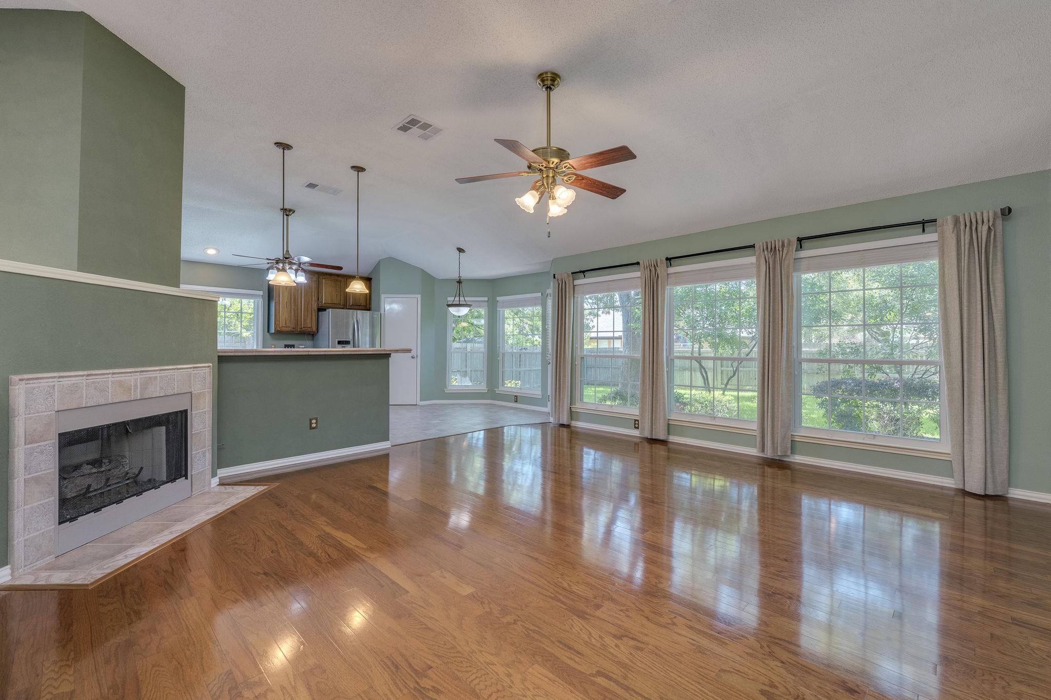 6611 Carisbrooke Ln, Austin, TX 78754