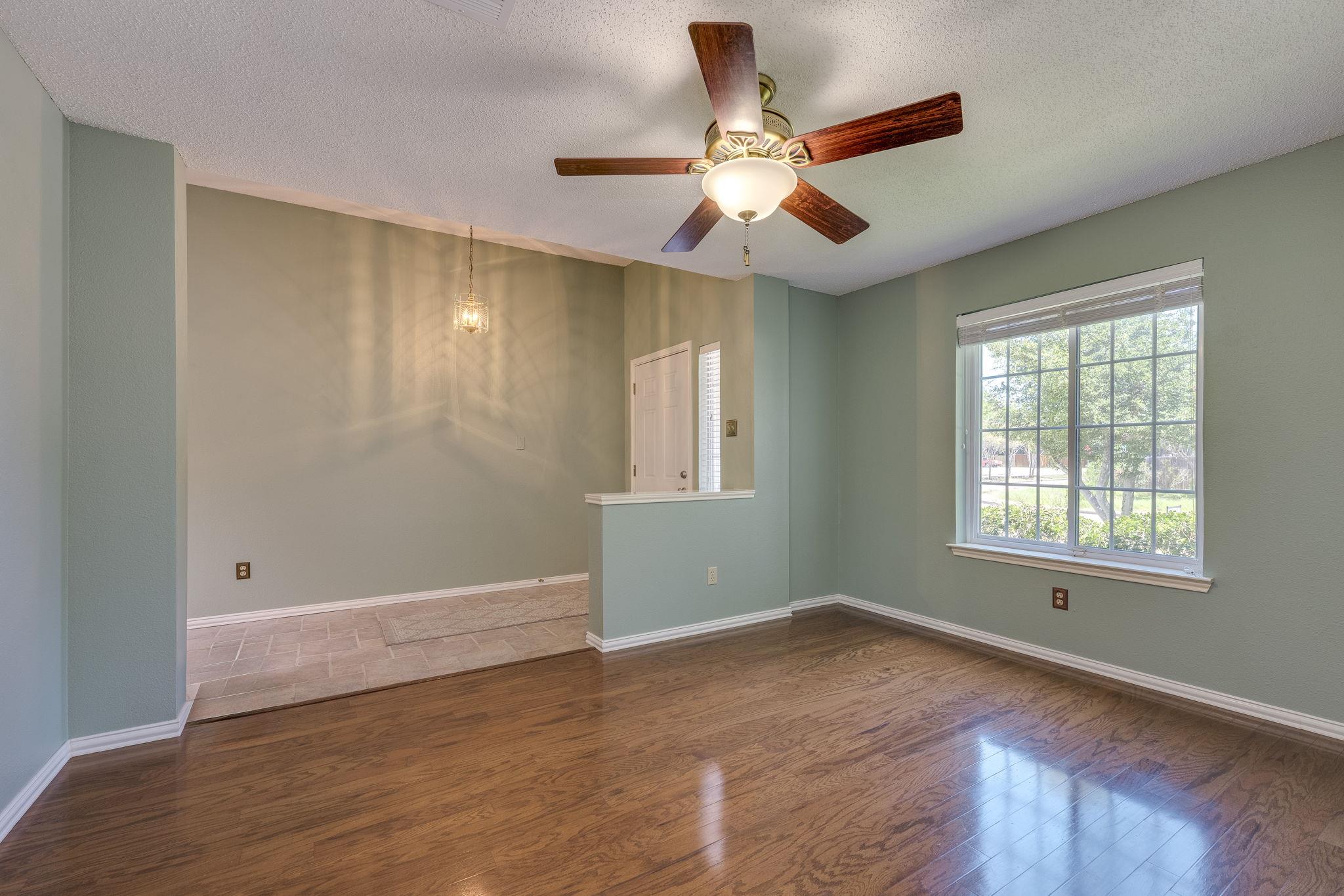 6611 Carisbrooke Ln, Austin, TX 78754