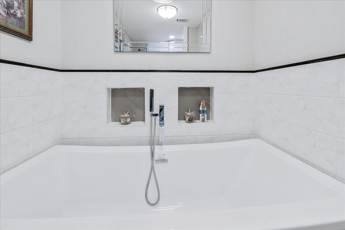 119 Lasso Loop, Burnet, TX 78611