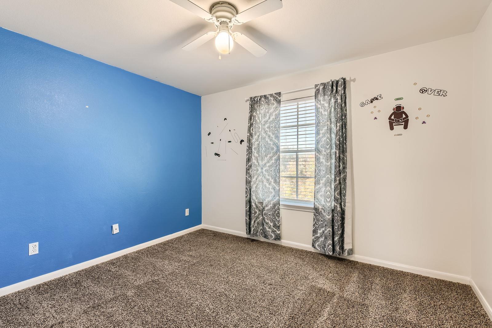 105 Meadowlark Ln, Kyle, TX 78640