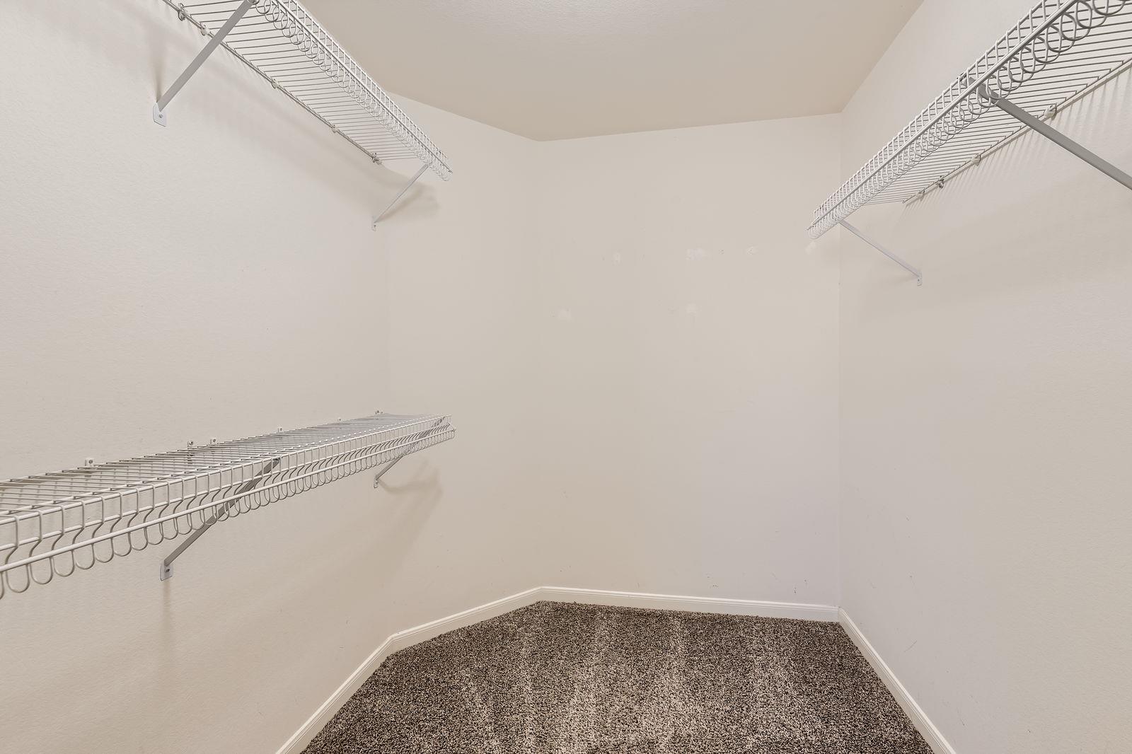 105 Meadowlark Ln, Kyle, TX 78640