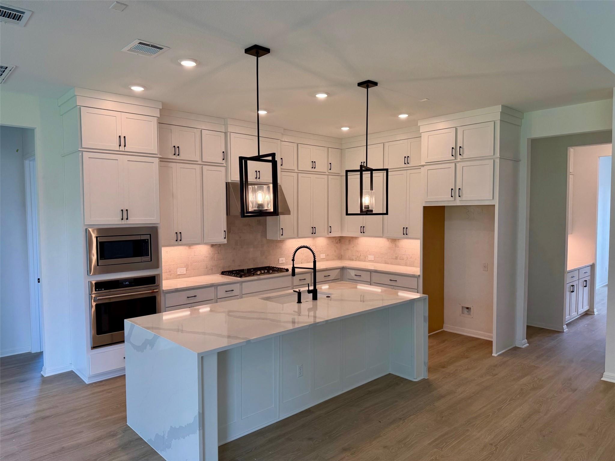 2529 Vittoria Vw, Leander, TX 78641