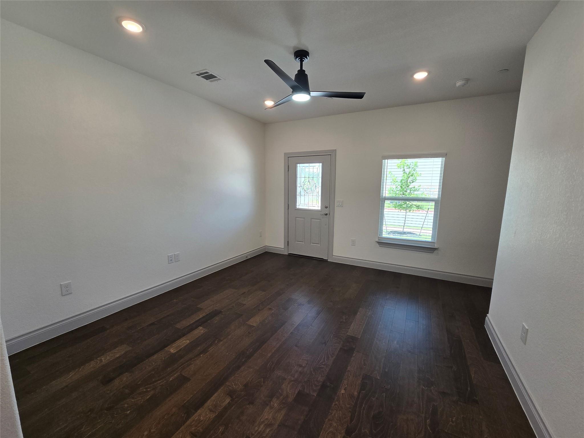 2105 Tiger Trl # 701, Round Rock, TX 78664