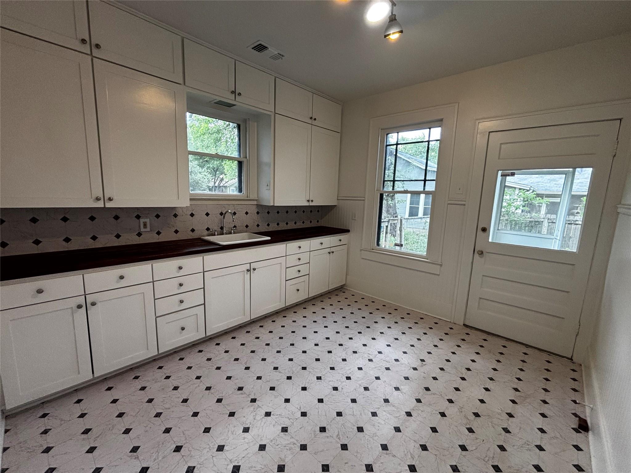 408 W 40th St, Austin, TX 78751