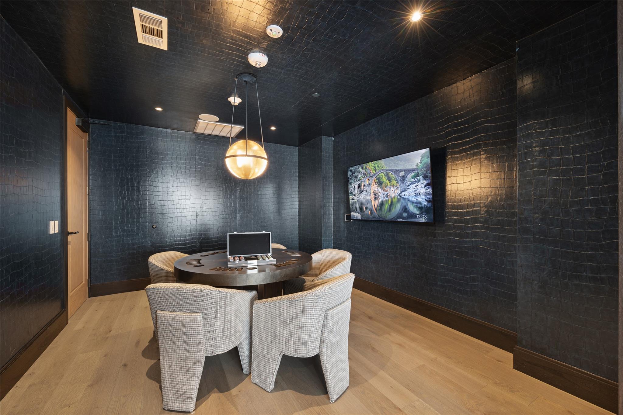 600 Guadalupe St # 6306, Austin, TX 78701