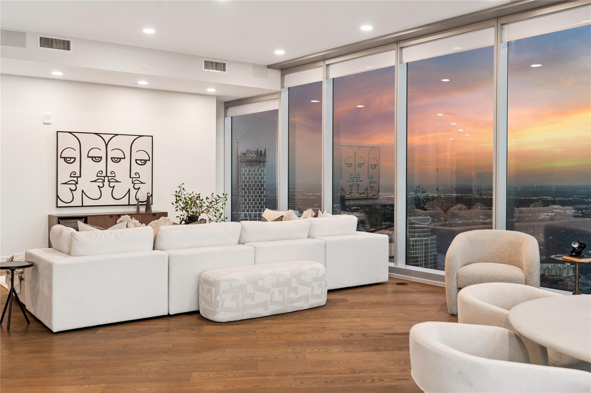 600 Guadalupe St # 6306, Austin, TX 78701