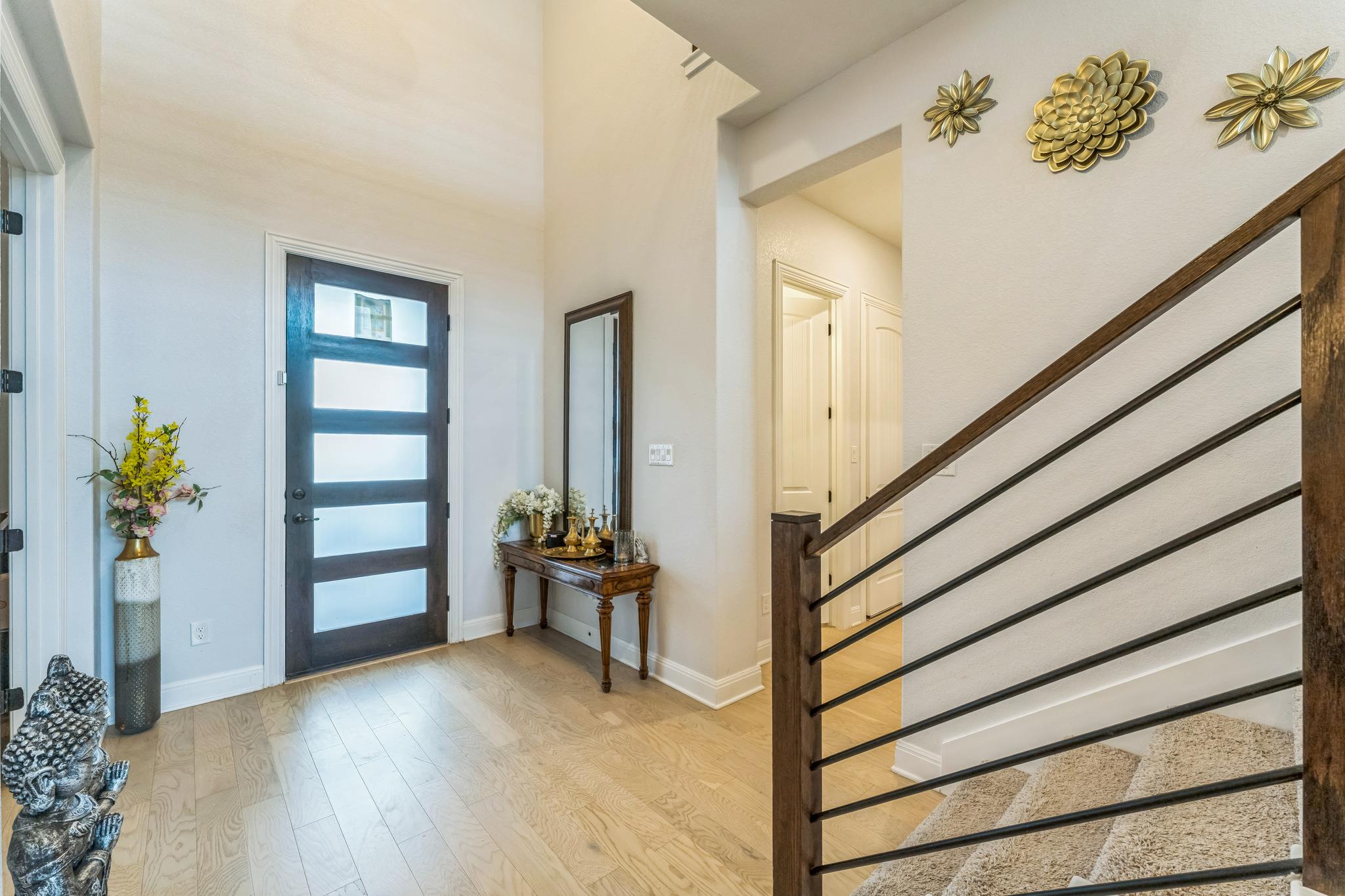 606 Giorgio Moroder Dr, Hutto, TX 78634