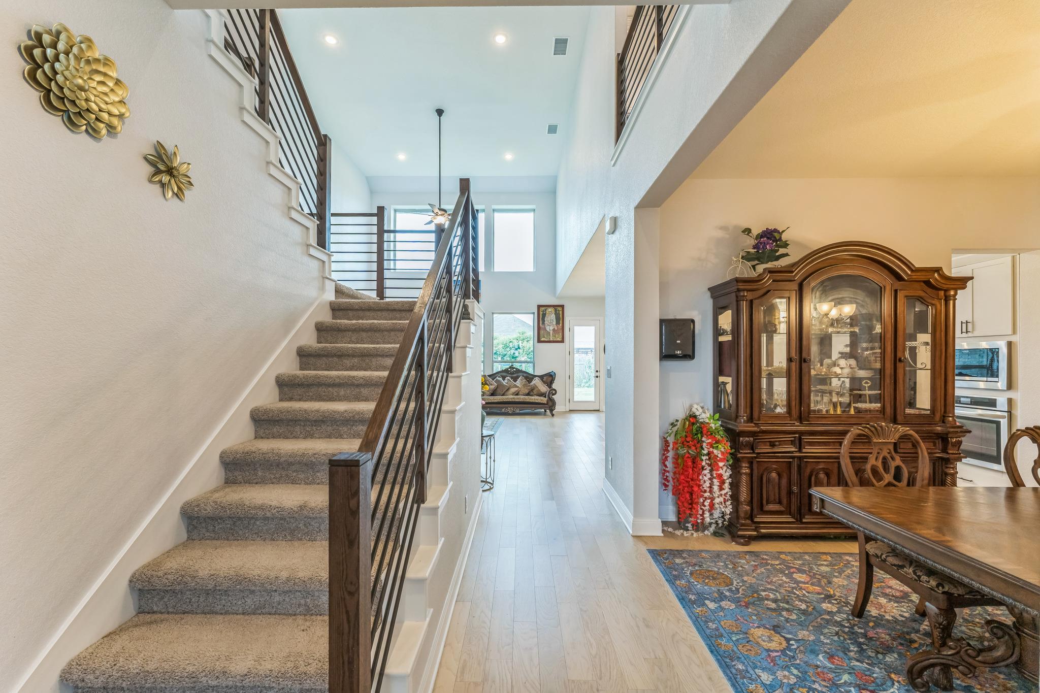 606 Giorgio Moroder Dr, Hutto, TX 78634