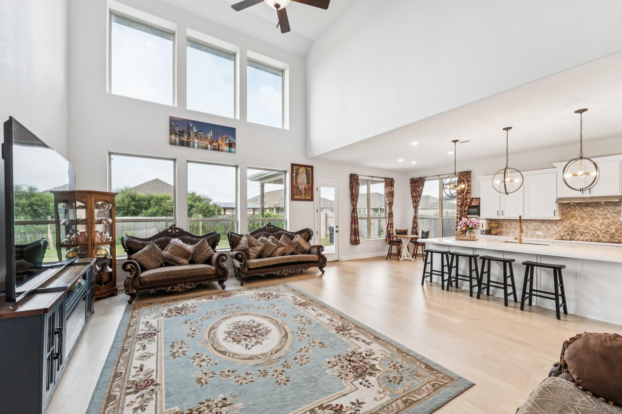 606 Giorgio Moroder Dr, Hutto, TX 78634