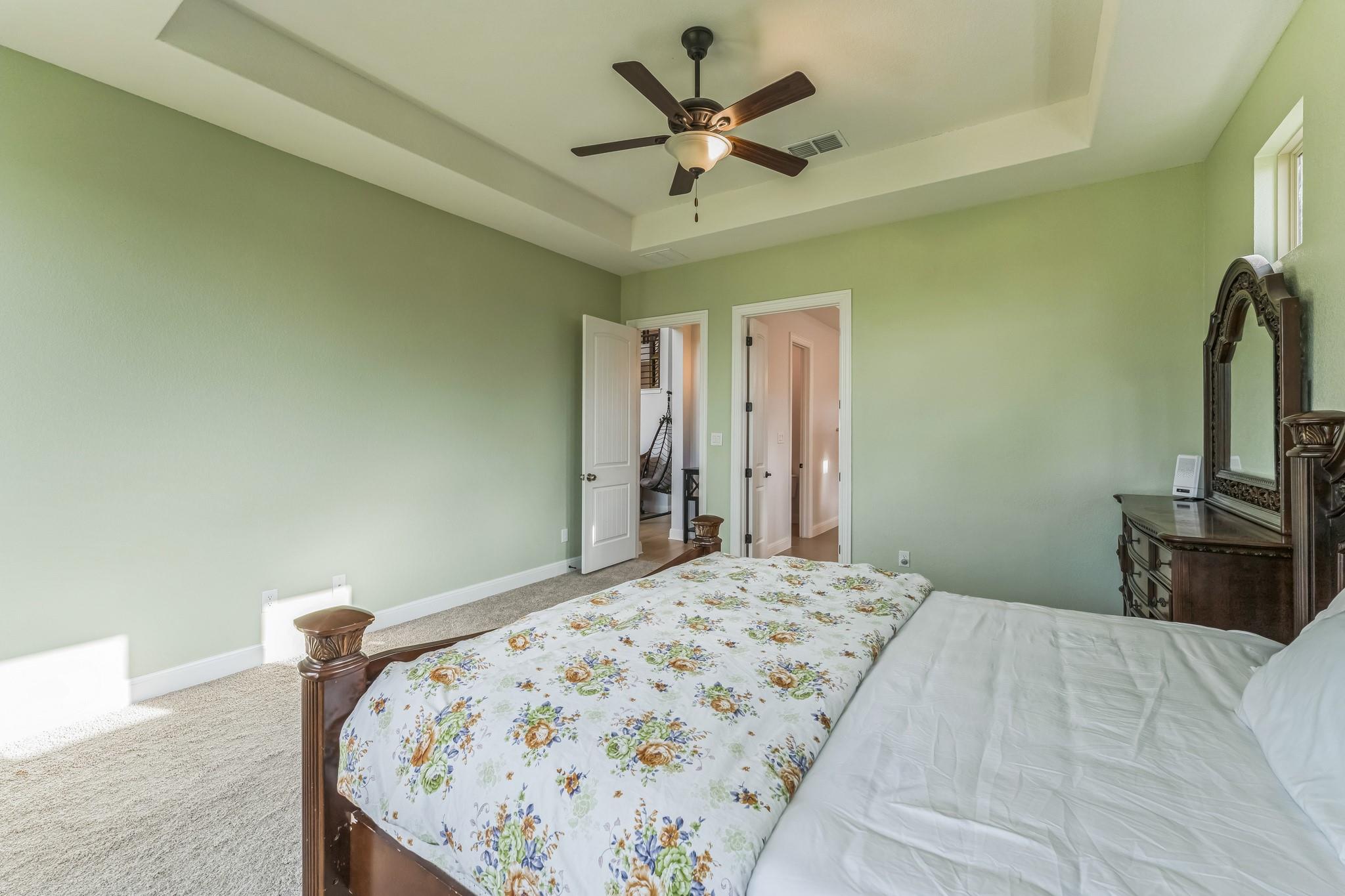 606 Giorgio Moroder Dr, Hutto, TX 78634