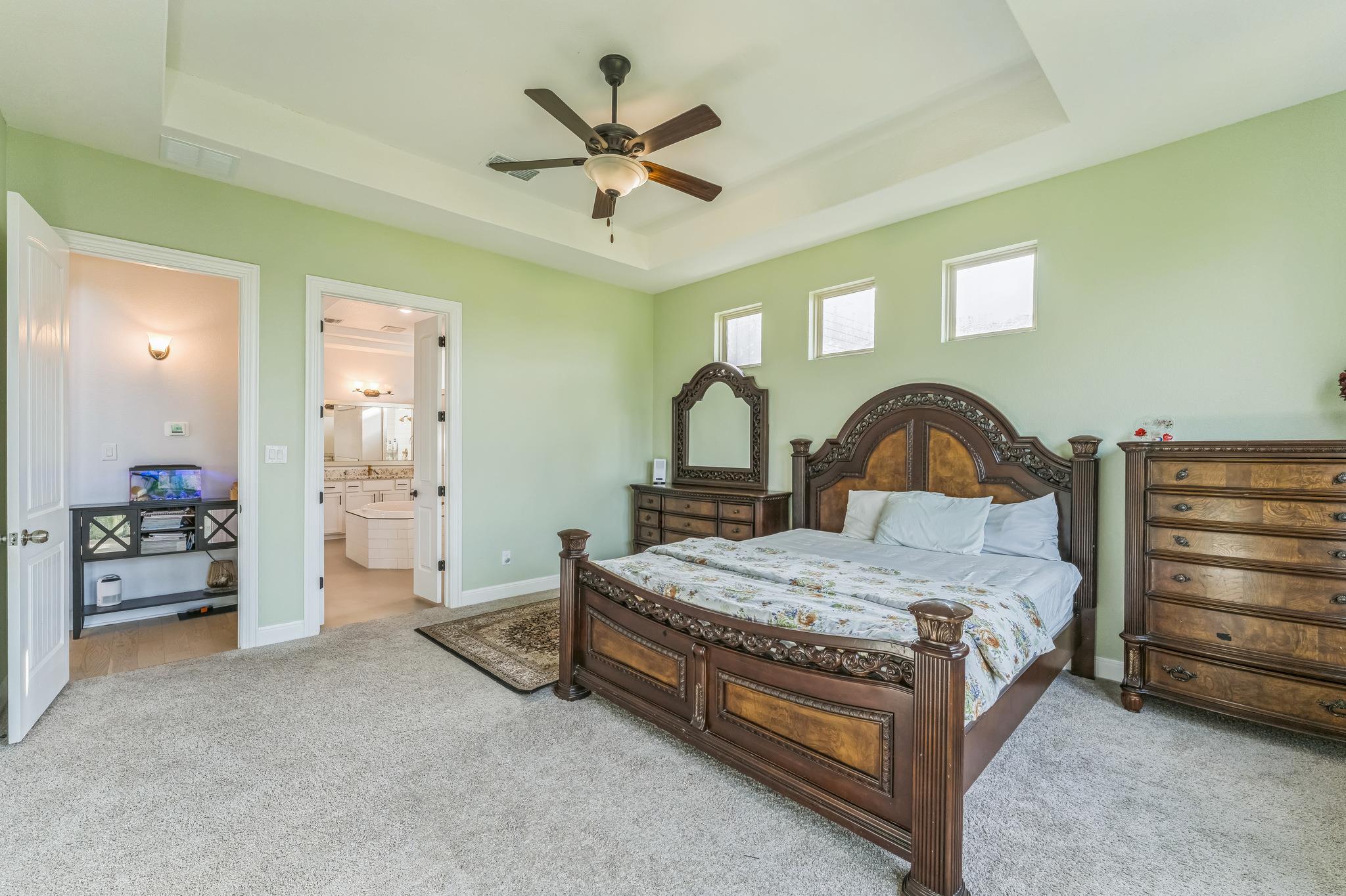 606 Giorgio Moroder Dr, Hutto, TX 78634