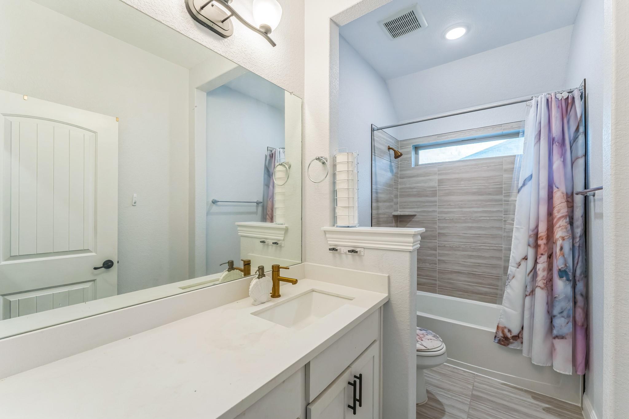 606 Giorgio Moroder Dr, Hutto, TX 78634