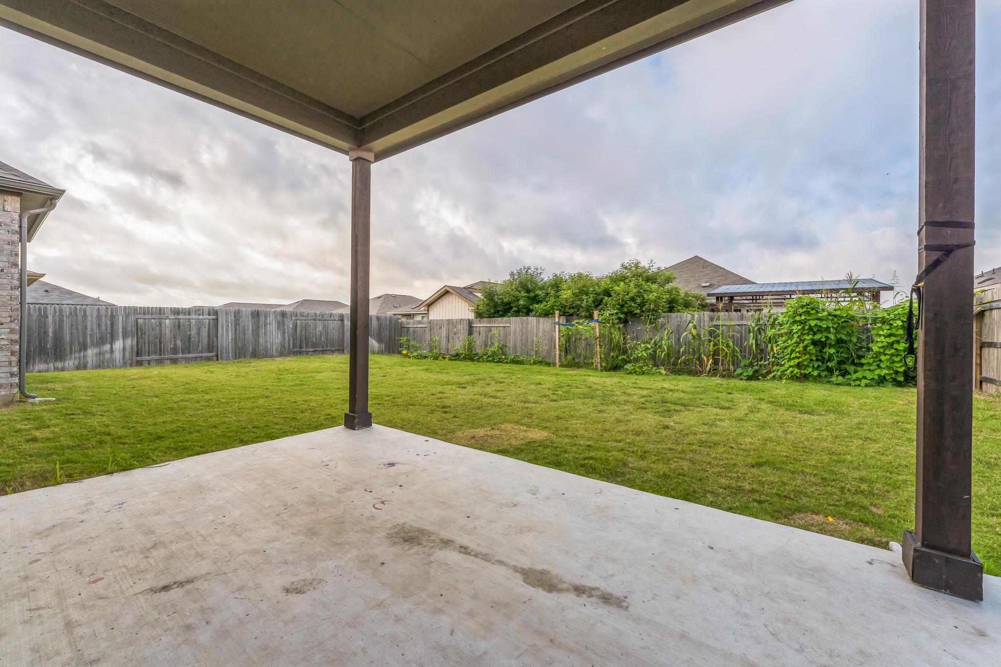 606 Giorgio Moroder Dr, Hutto, TX 78634