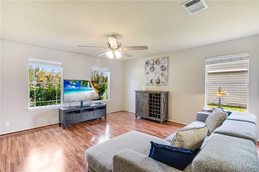 513 Freeland Path, Round Rock, TX 78664