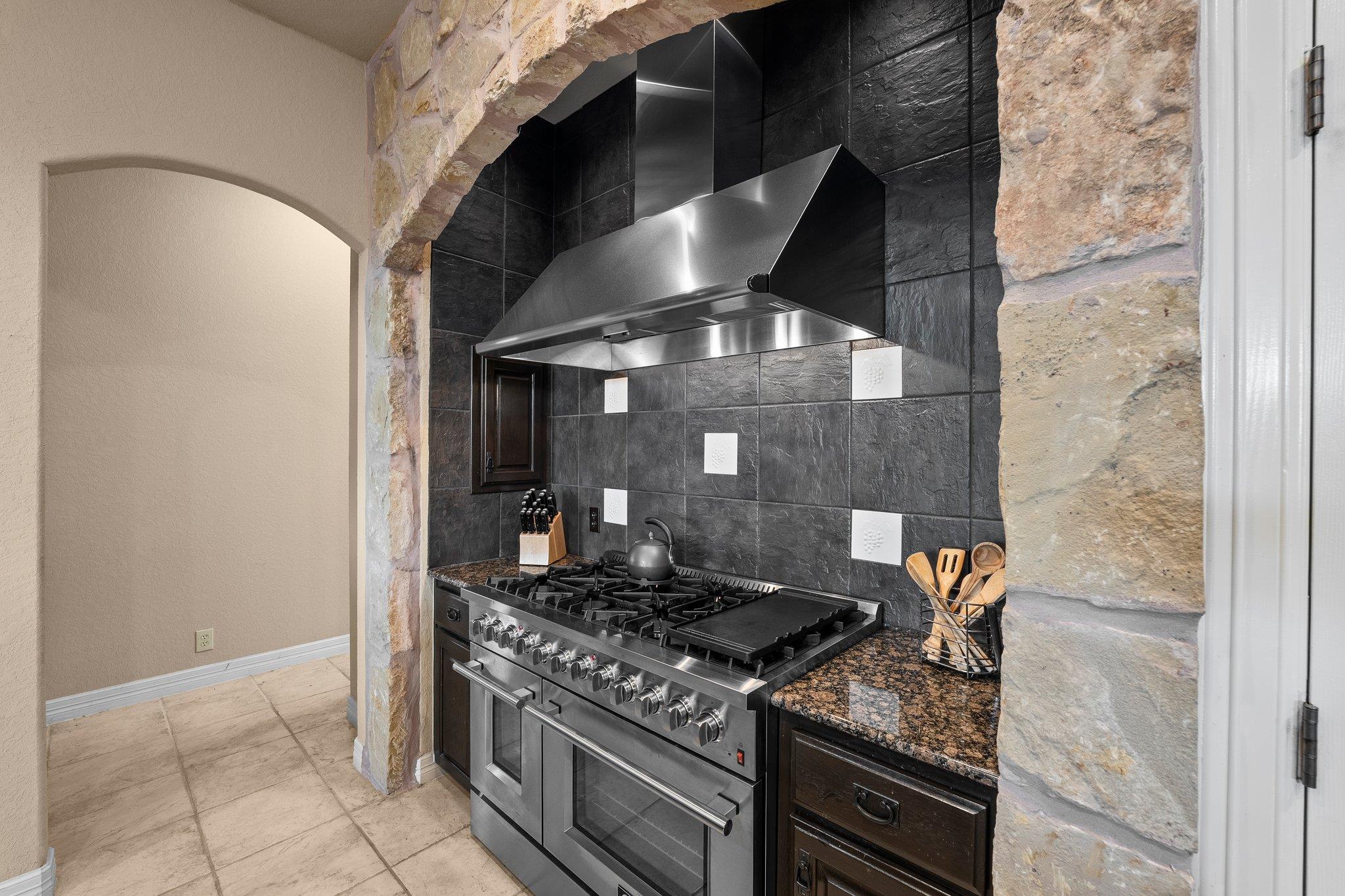 5310 River Oaks Dr, New Braunfels, TX 78132