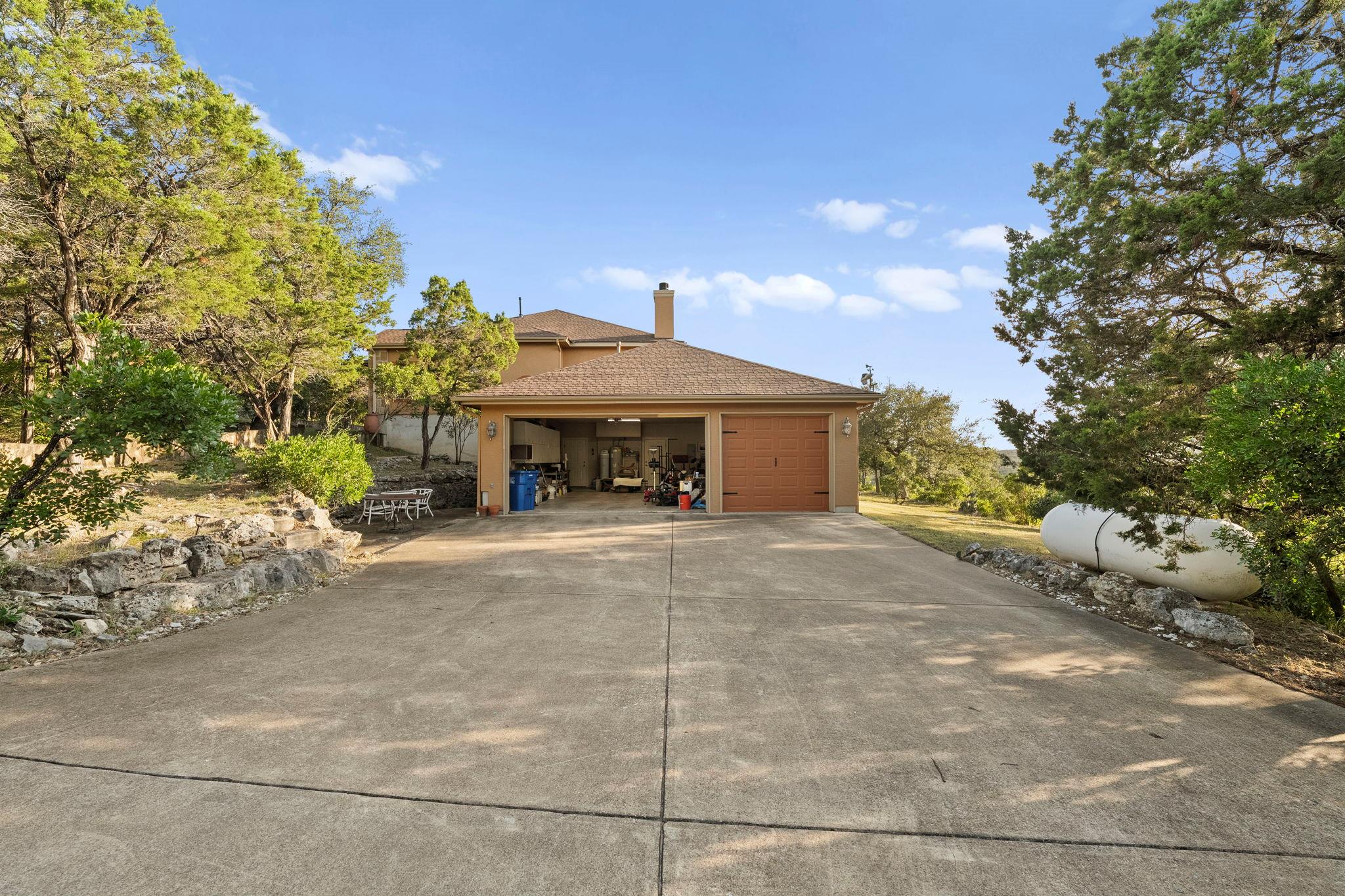 5310 River Oaks Dr, New Braunfels, TX 78132