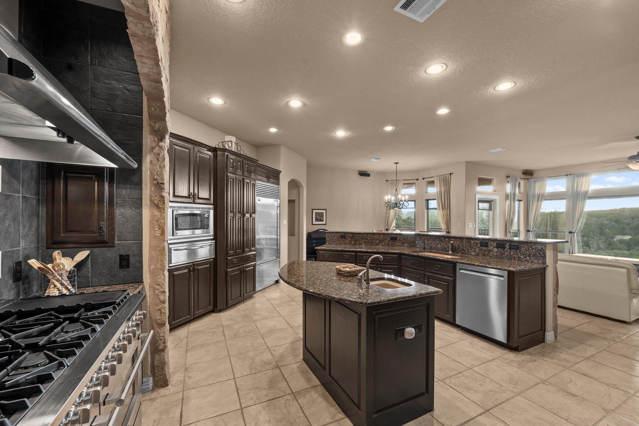 5310 River Oaks Dr, New Braunfels, TX 78132