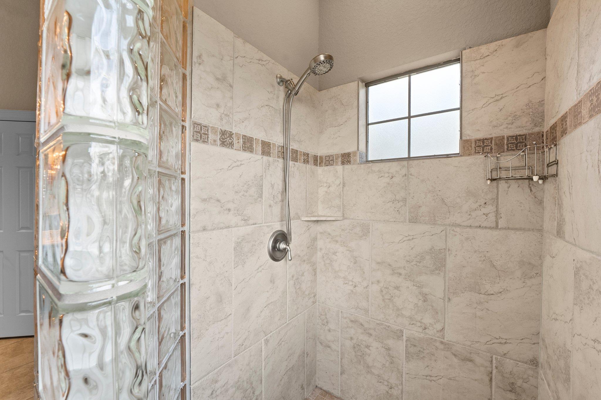 5310 River Oaks Dr, New Braunfels, TX 78132