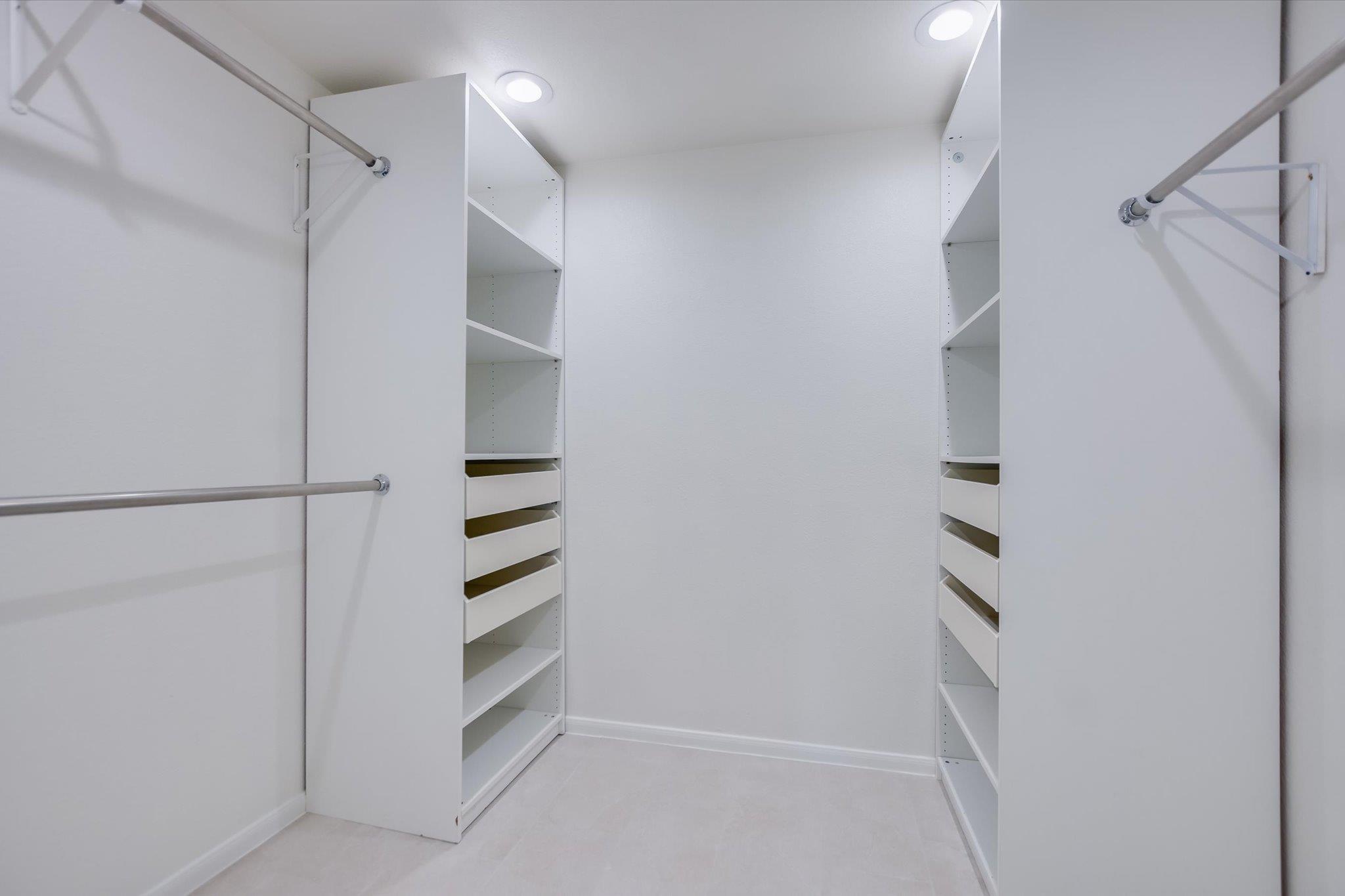 7716 Lakewood Dr, Austin, TX 78750