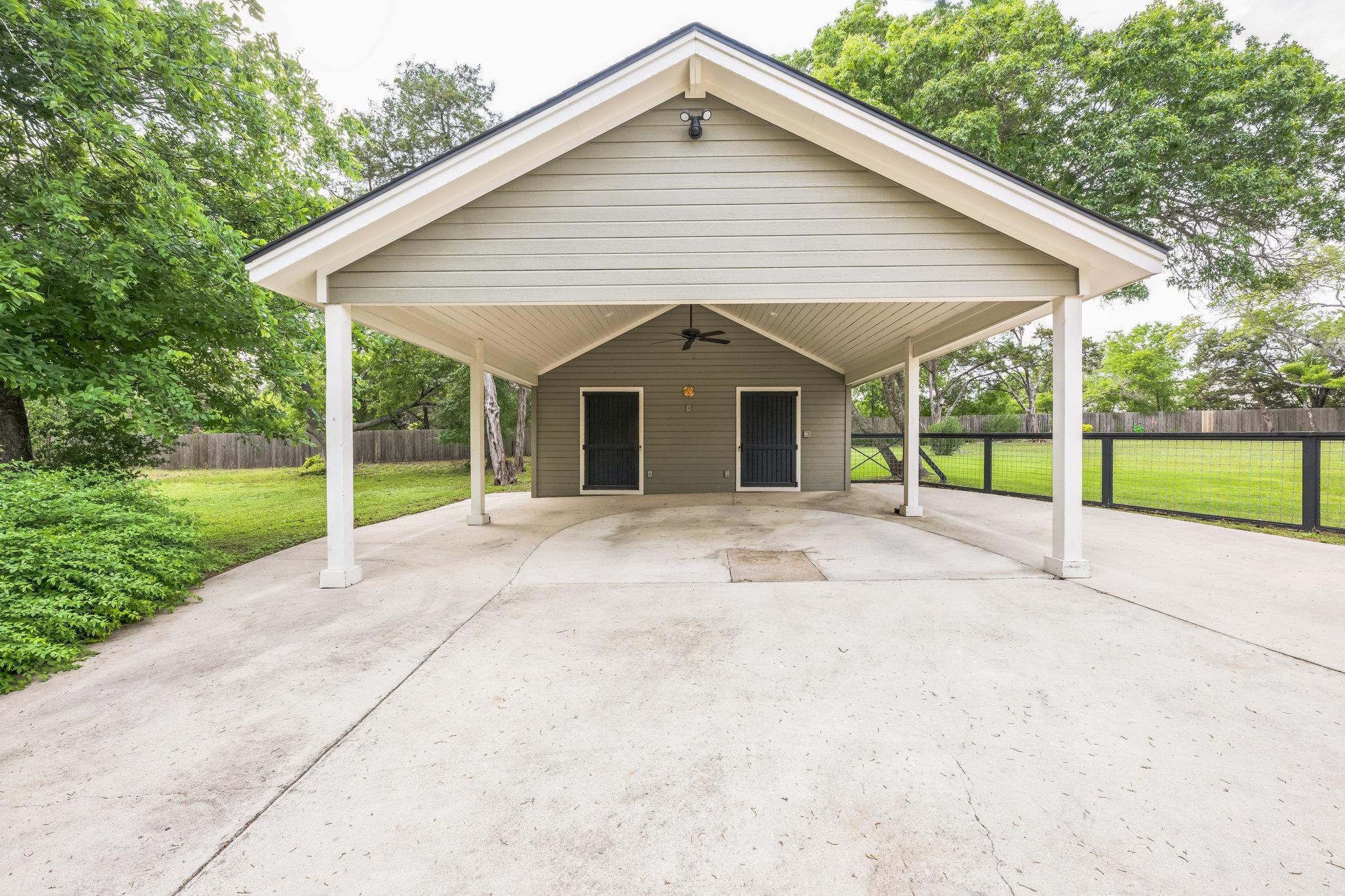 201 W View Dr, Wimberley, TX 78676