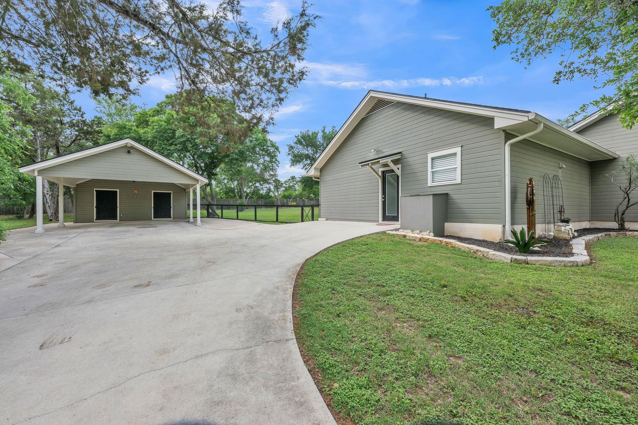 201 W View Dr, Wimberley, TX 78676