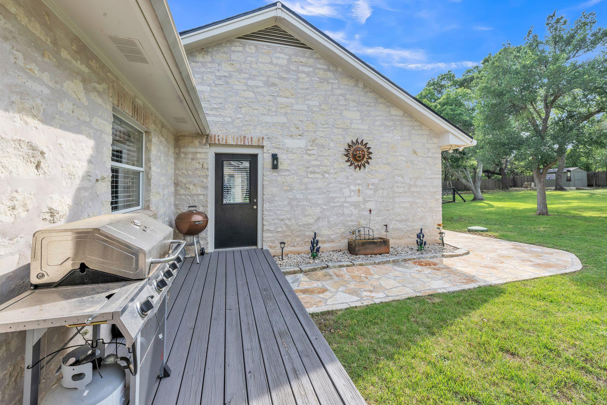 201 W View Dr, Wimberley, TX 78676