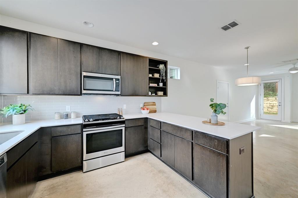 705 N Bluff Dr # 11, Austin, TX 78745