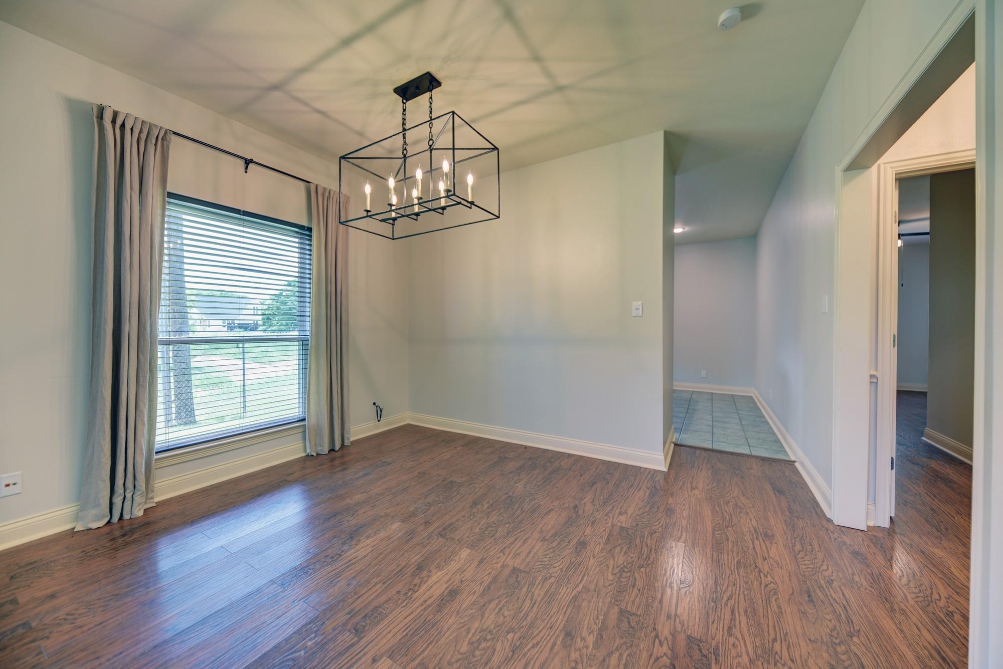 2416 Stone Hollow Dr, Brenham, TX 77833