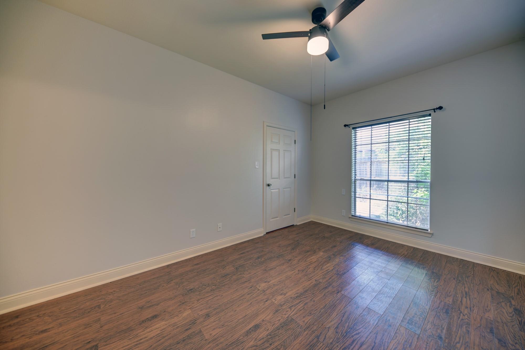 2416 Stone Hollow Dr, Brenham, TX 77833