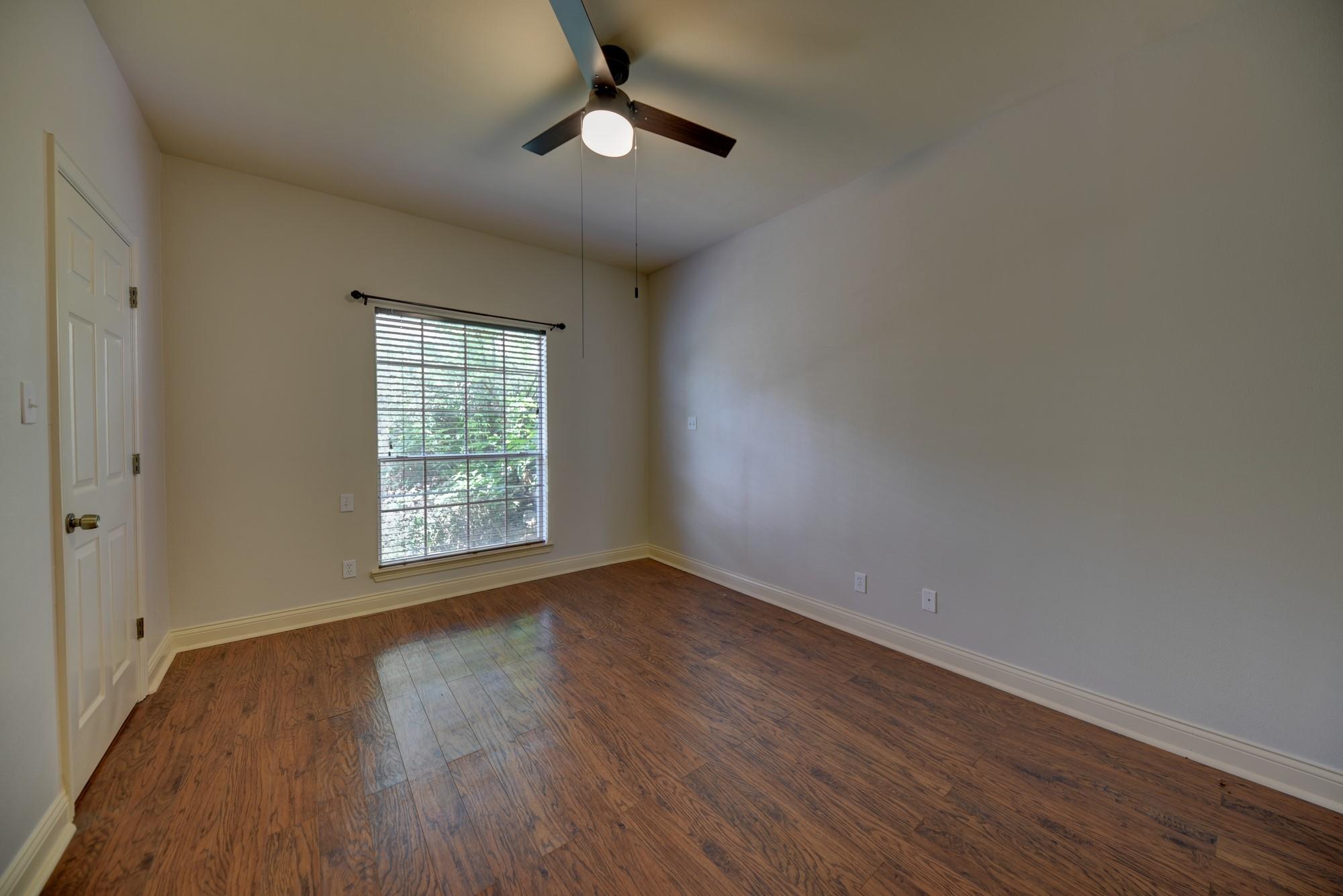 2416 Stone Hollow Dr, Brenham, TX 77833