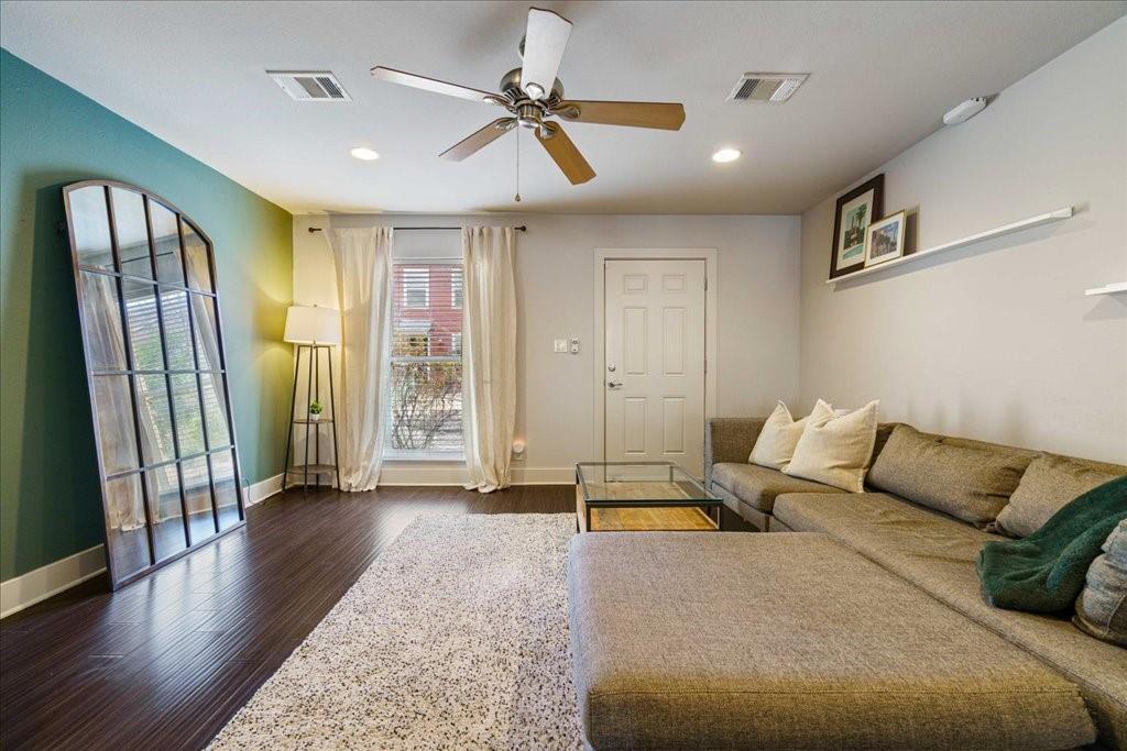 1101 Grove Blvd # 203, Austin, TX 78741