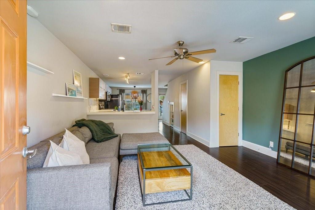 1101 Grove Blvd # 203, Austin, TX 78741