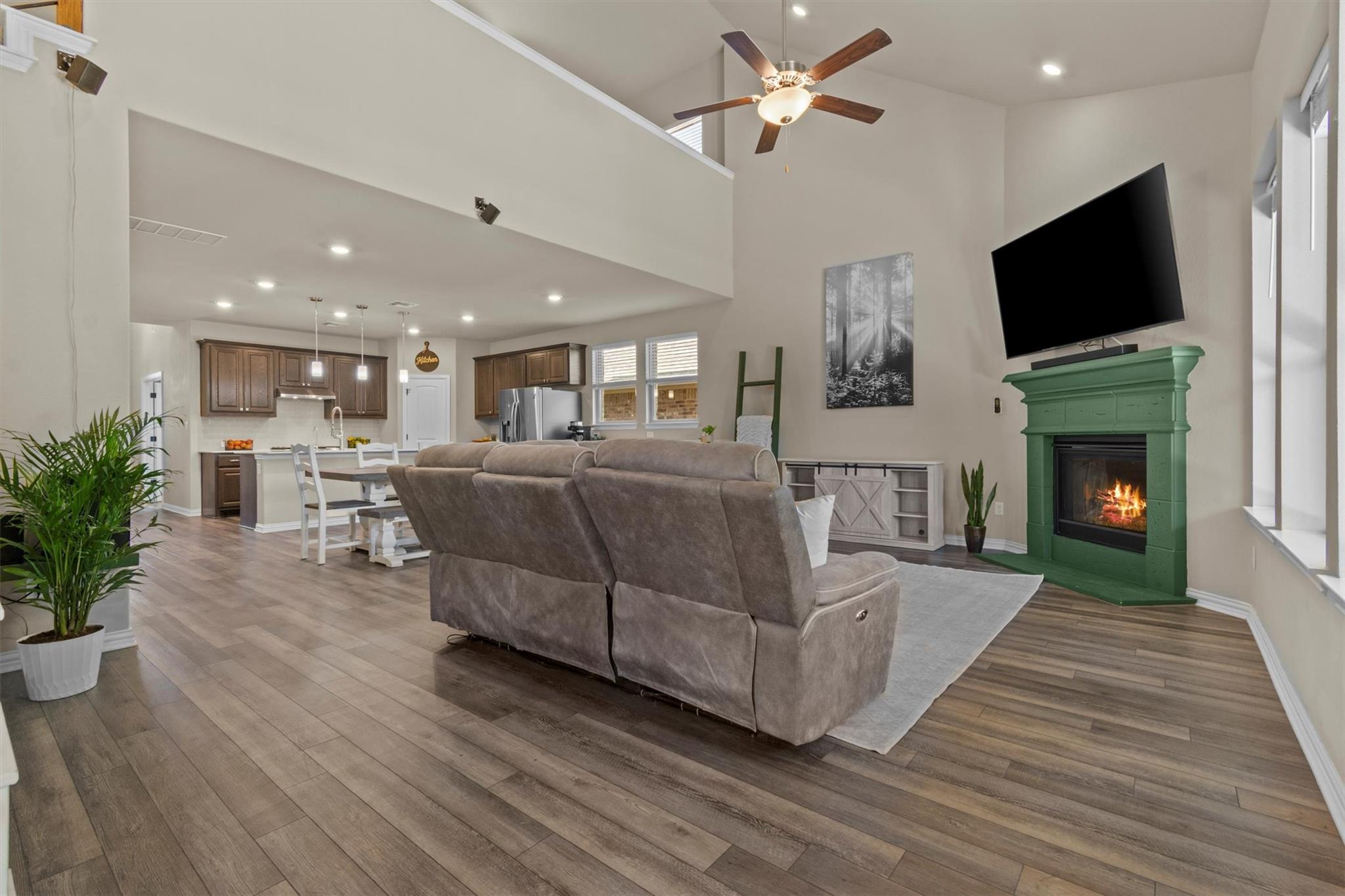 160 Palmillas Dr, Dripping Springs, TX 78620